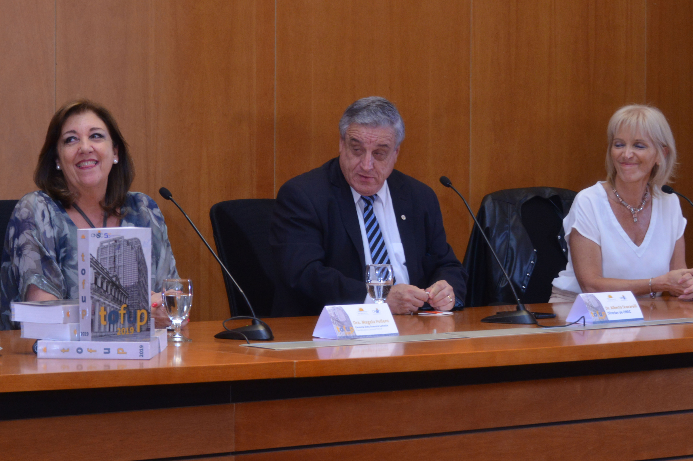 Director de ONSC, Alberto Scavarelli, hace uso de la palabra en presentación de nuevo Texto Ordenado de Normas sobre Funcionarios Públicos