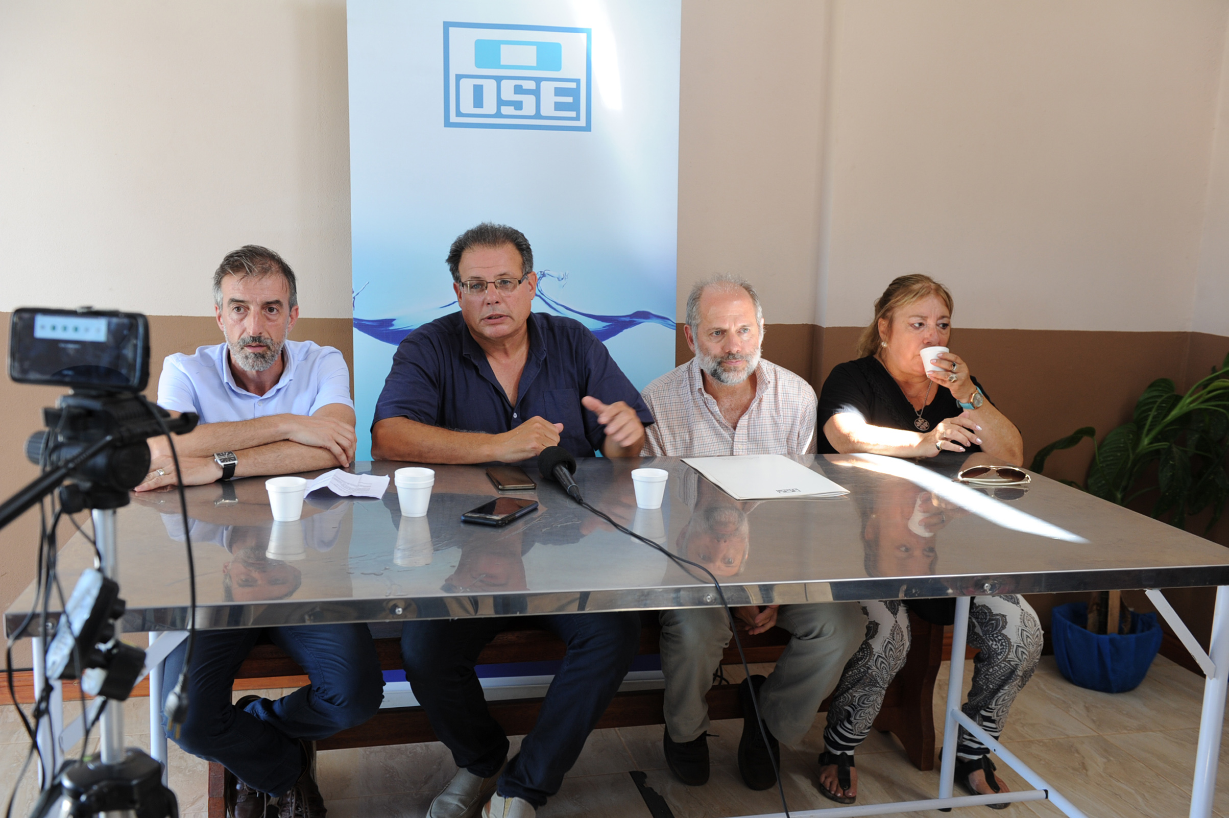 Autoridades en el marco de las actividades de OSE en el departamento de Rocha
