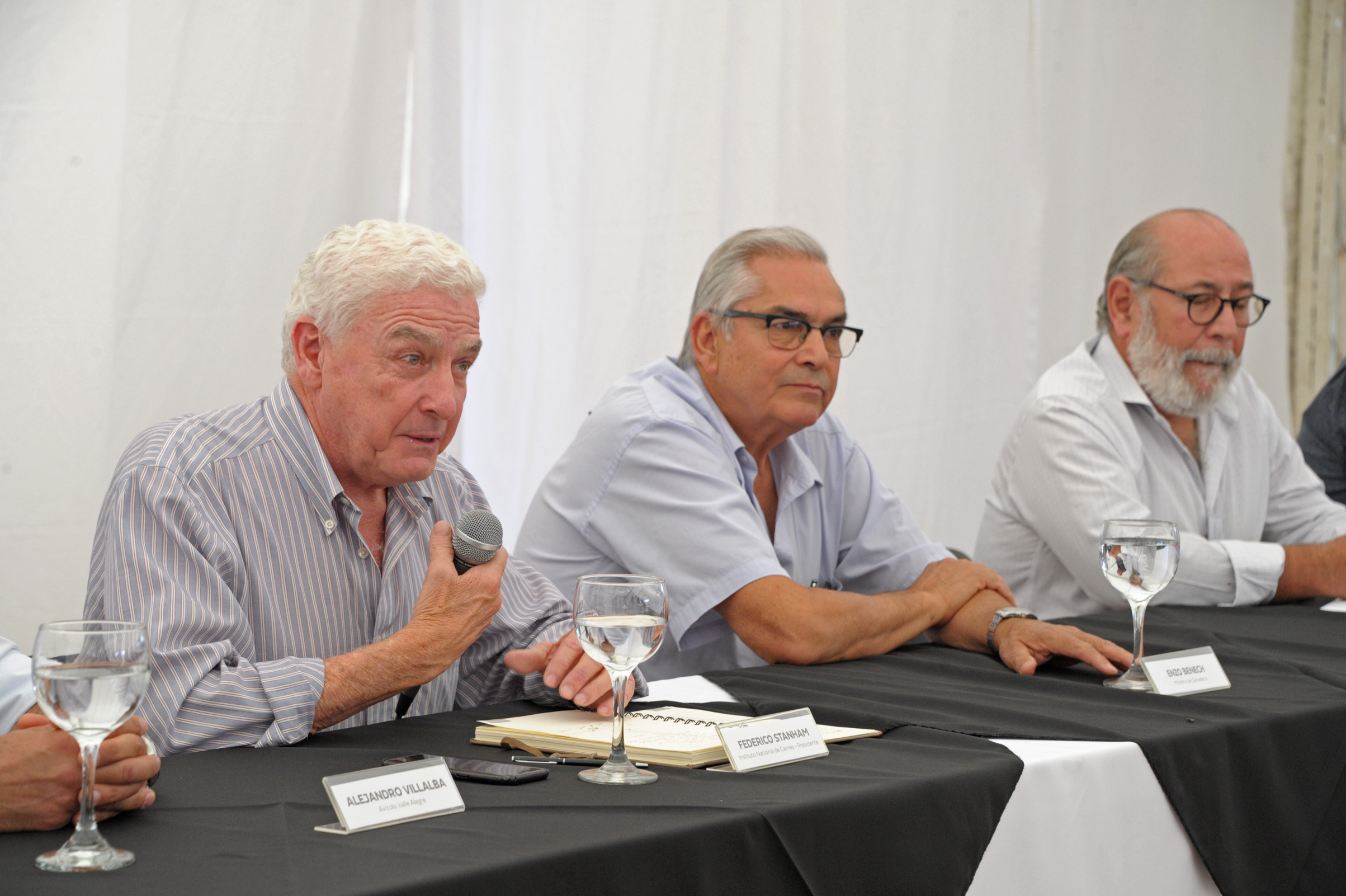 Presentación del Sistema de Control de Faena Aviar