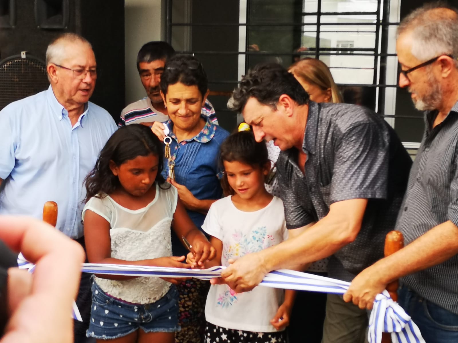 Entrega de 32 de 180 viviendas para familias realojadas del exasentamiento Proinco y La Cantera, departamento de Canelones