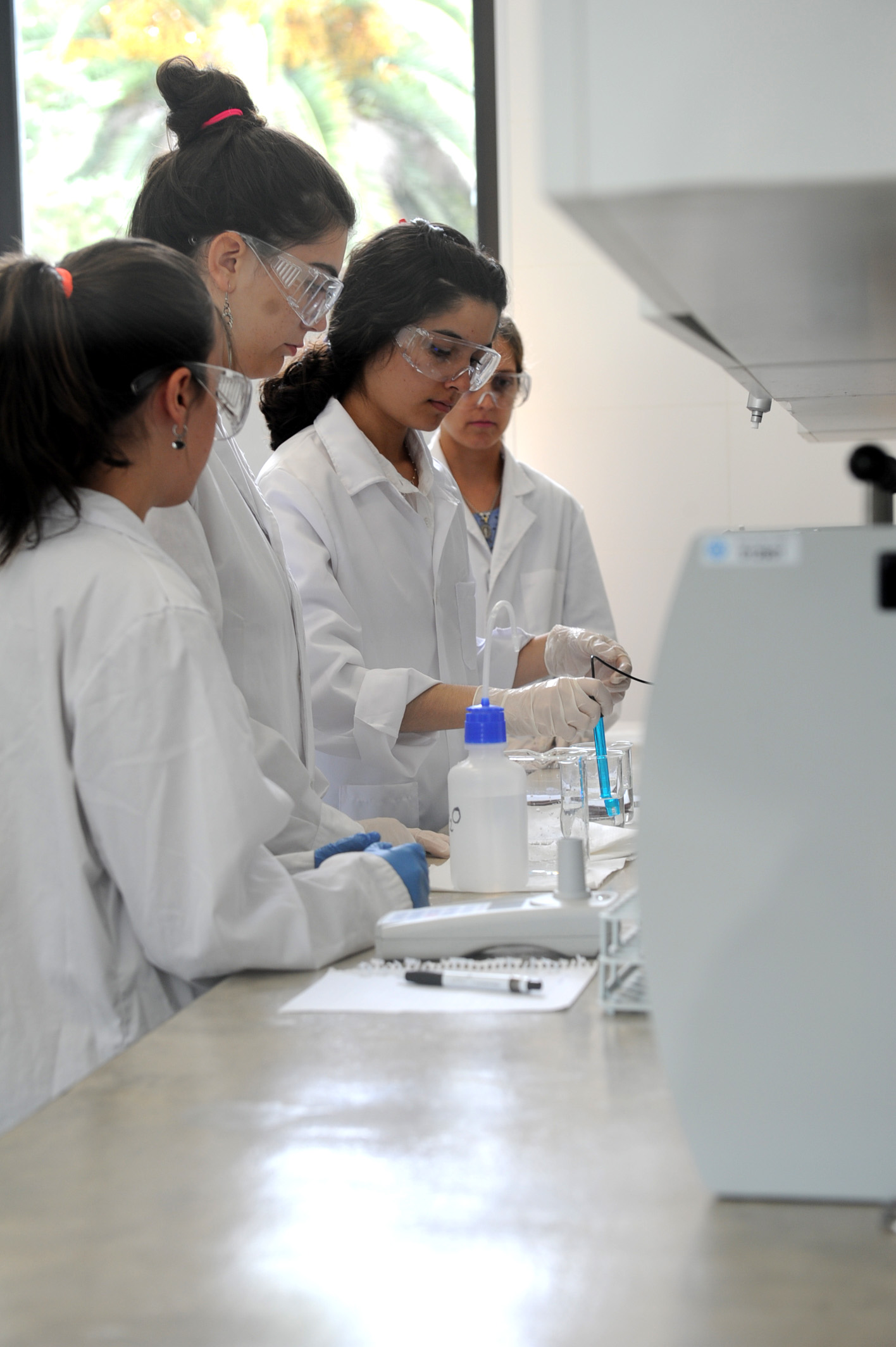 Alumnas becadas realizan prácticas en el Instituto Tecnológico Regional de Durazno