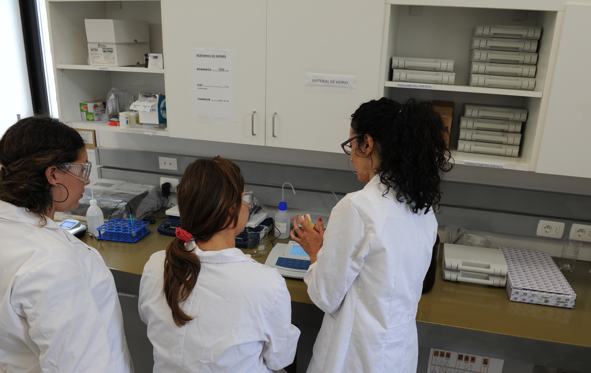 Alumnas becadas realizan prácticas en el Instituto Tecnológico Regional de Durazno