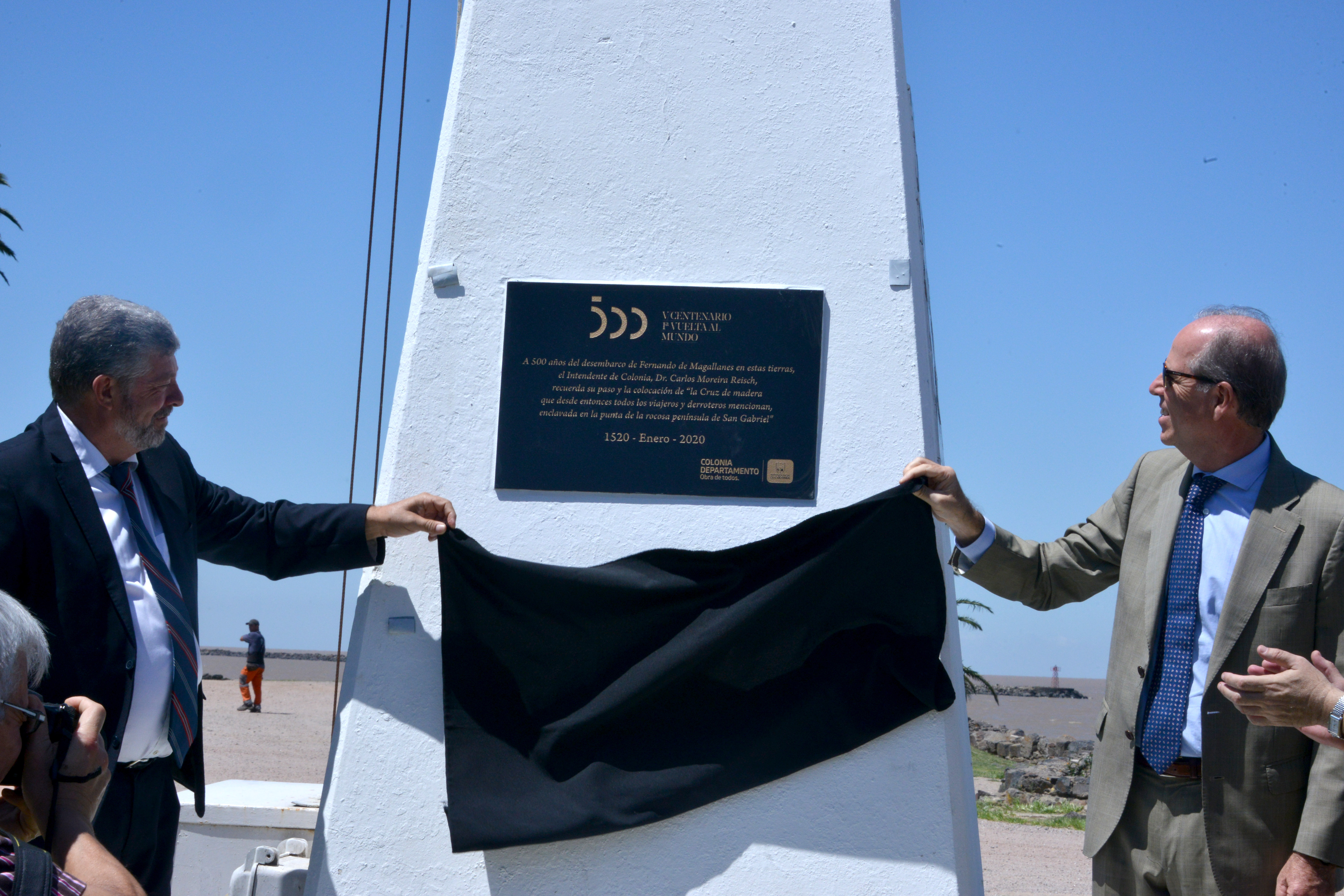 Descubrimiento de placa donde Magallanes arribó en 1520