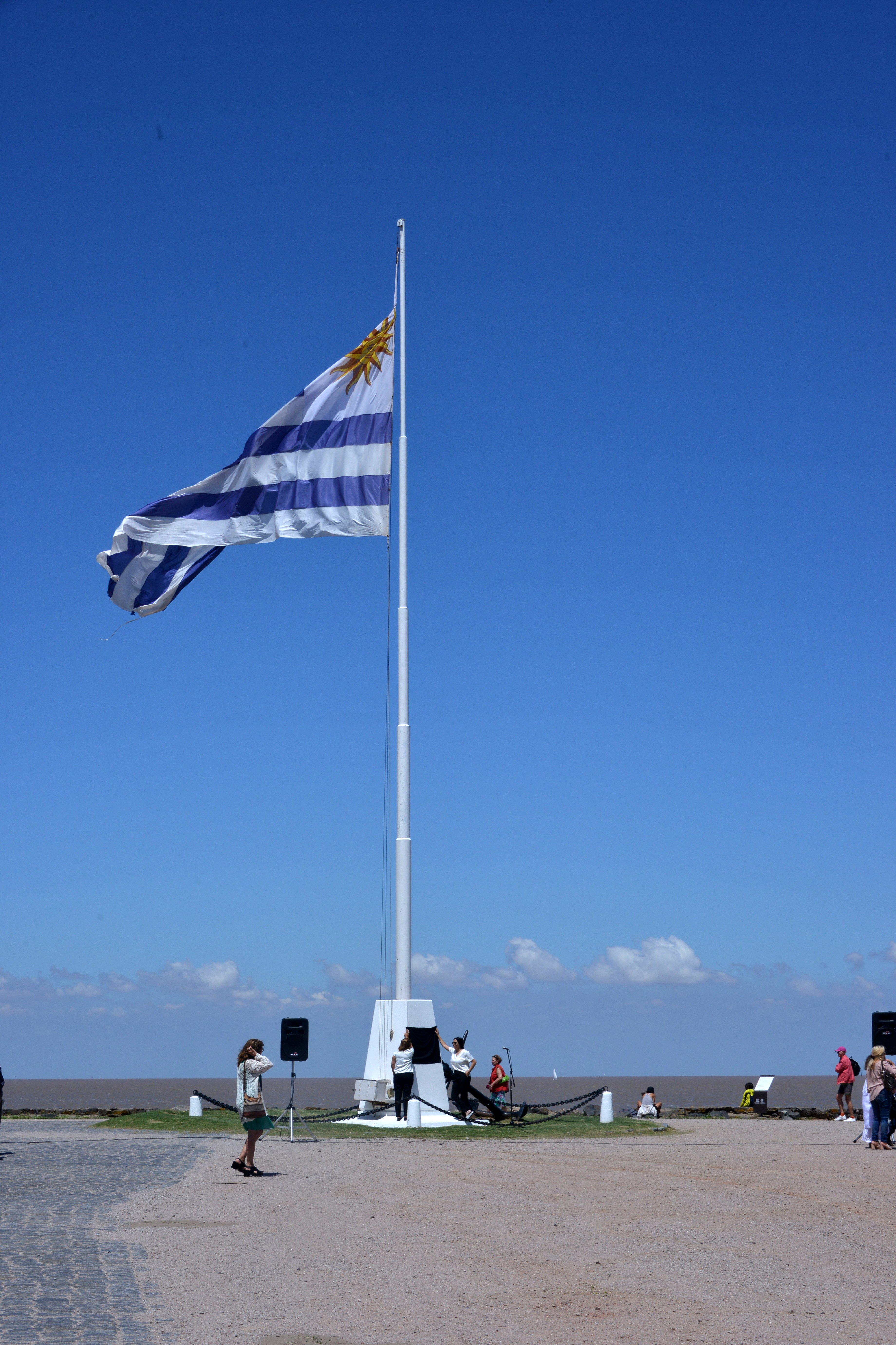 Descubrimiento de placa donde Magallanes arribó en 1520
