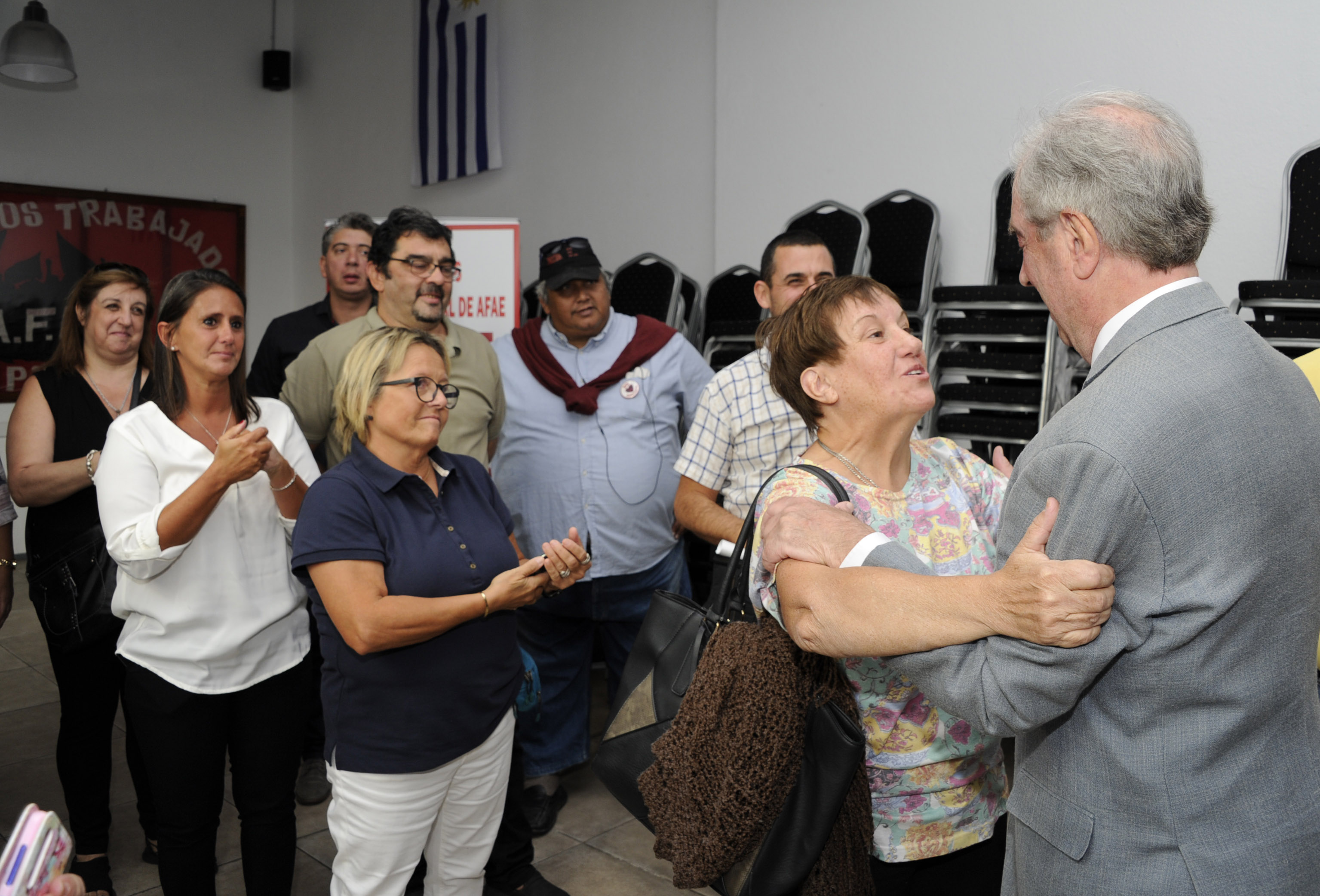 Tabaré Vázquez es recibido en Asociación de Funcionarios de Asociación Española (AFAE)
