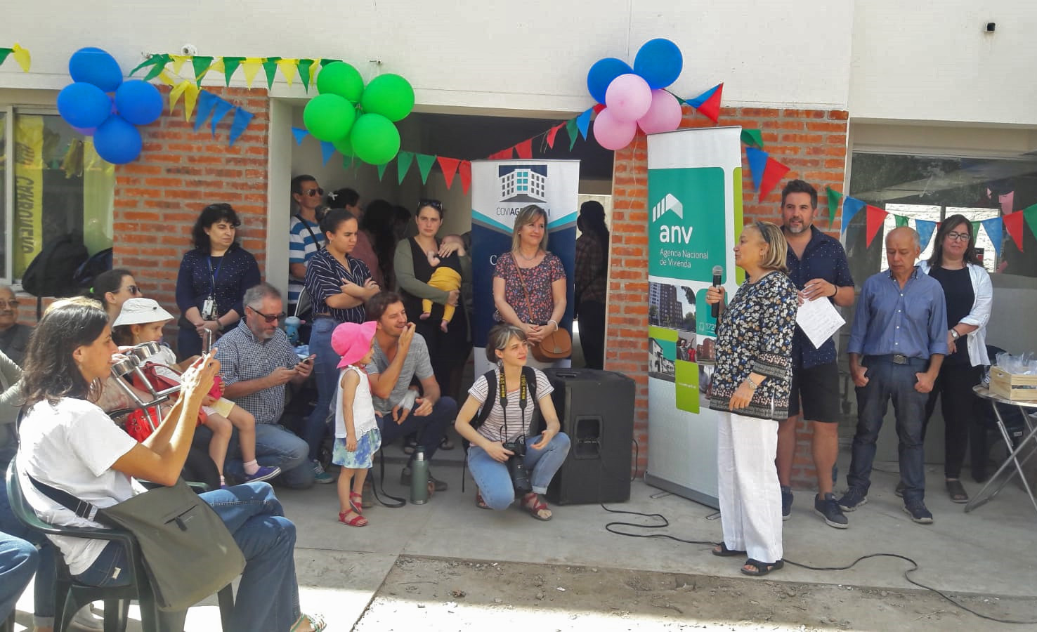 Ministerio de Vivienda inauguró cooperativa Agrícola Adeom, frente al Mercado Agrícola de Montevideo