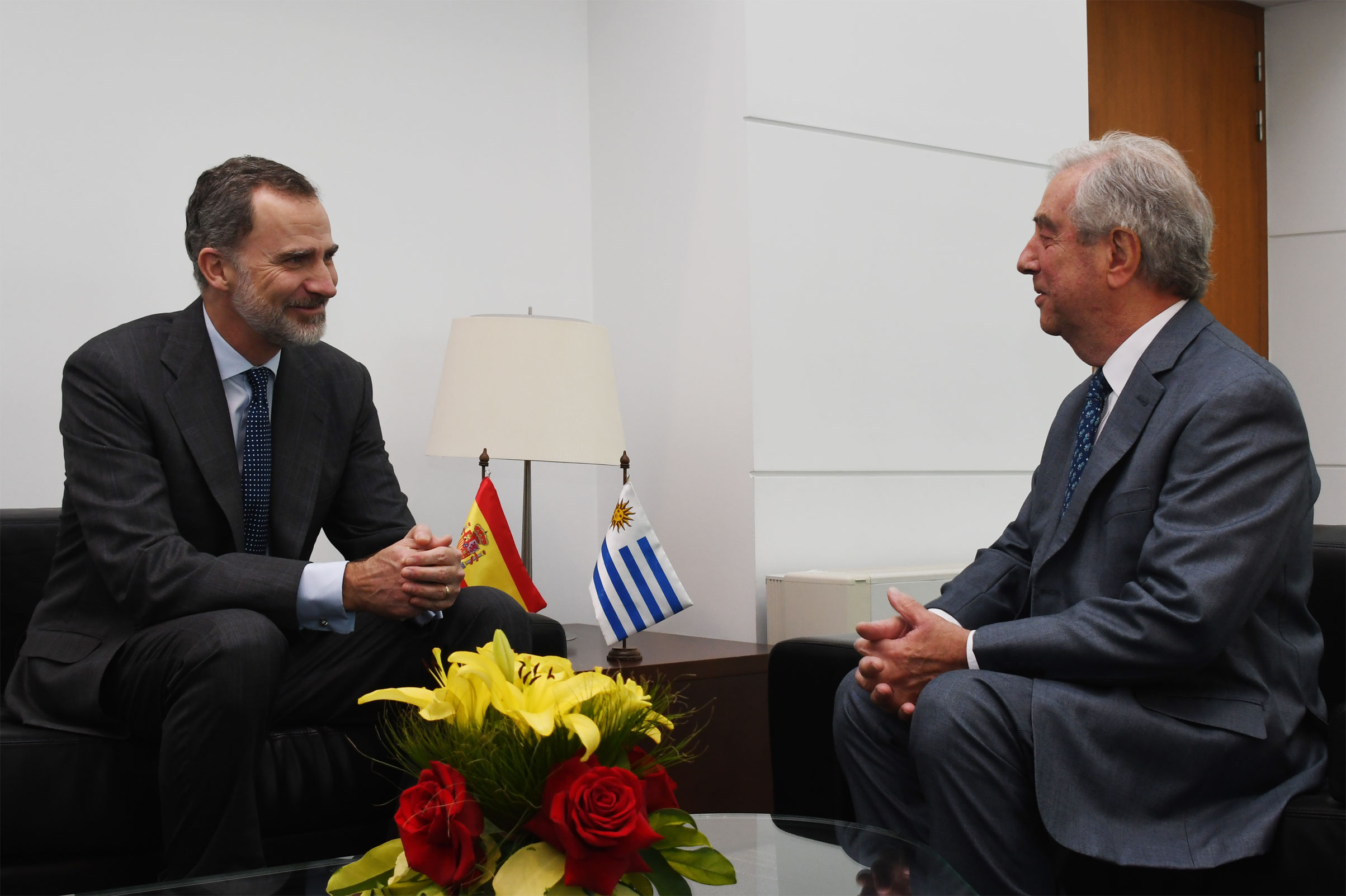 Presidente Vázquez recibió en audiencia al rey Felipe VI de España y la delegación que lo acompaña