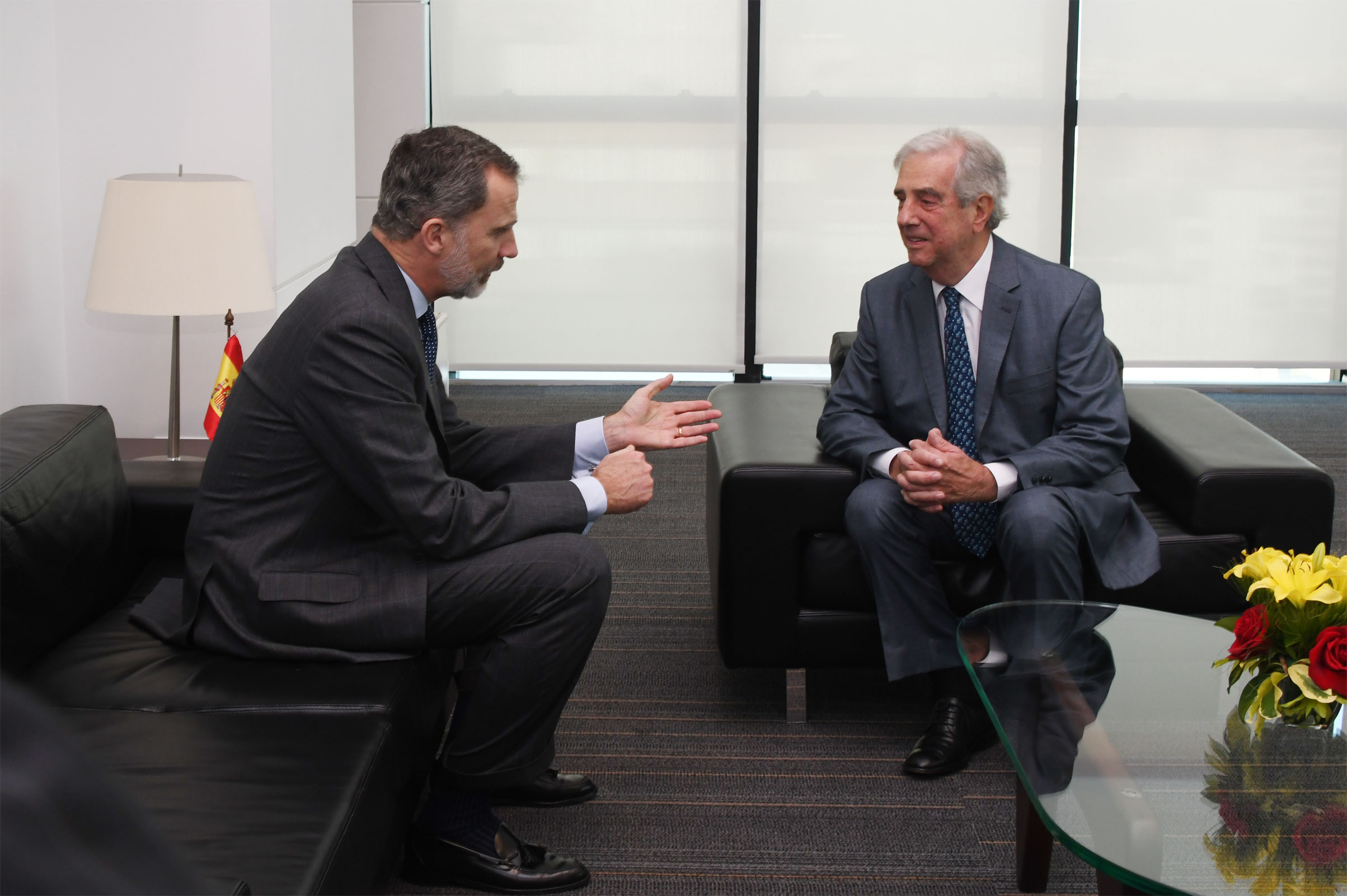 Presidente Vázquez recibió en audiencia al rey Felipe VI de España y la delegación que lo acompaña