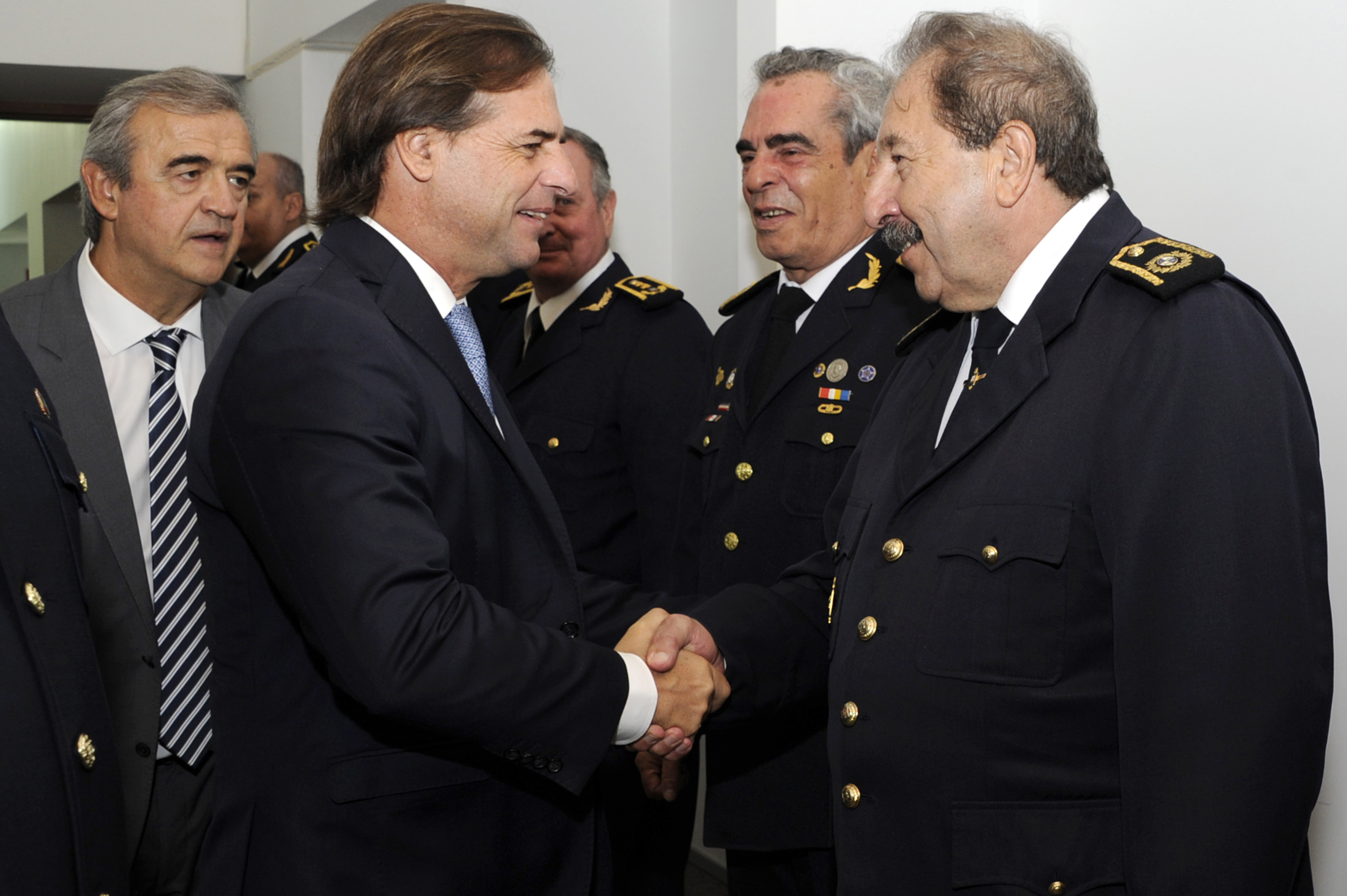 Presidente Luis Lacalle Pou saluda a autoridades del Ministerio del Interior y jefes departamentales de Policía