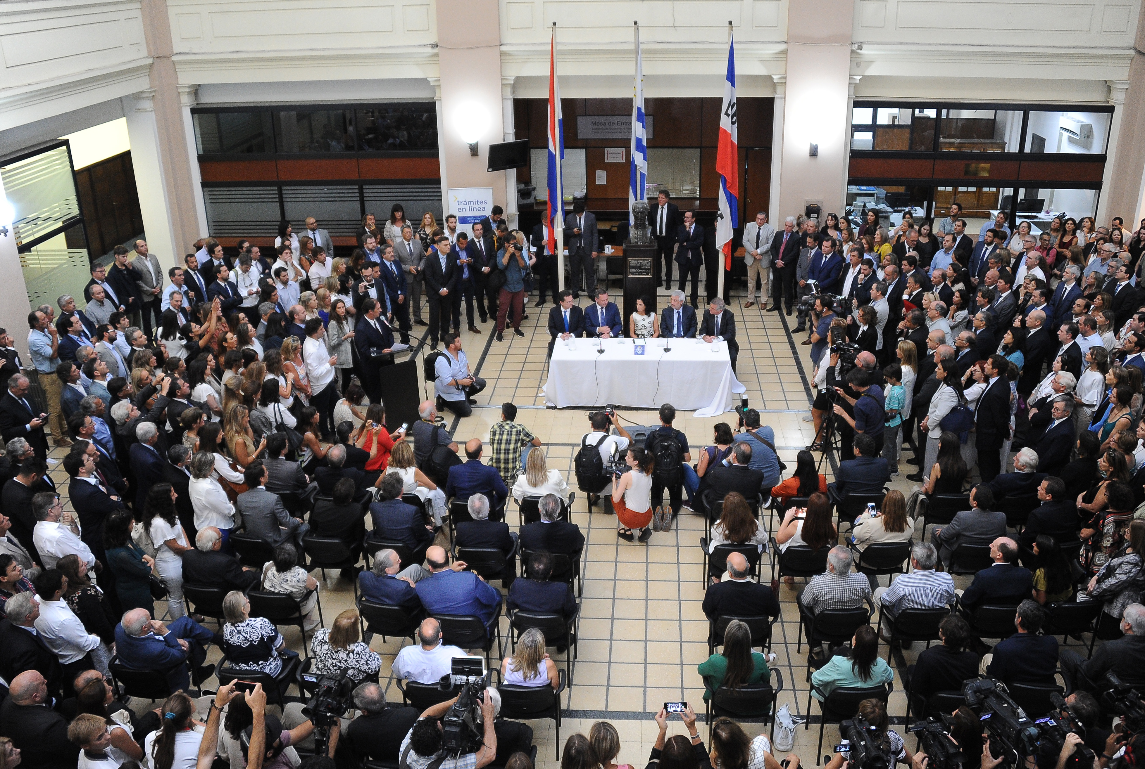Acto de asunción de la ministra de Economía y Finanzas, Azucena Arbeleche