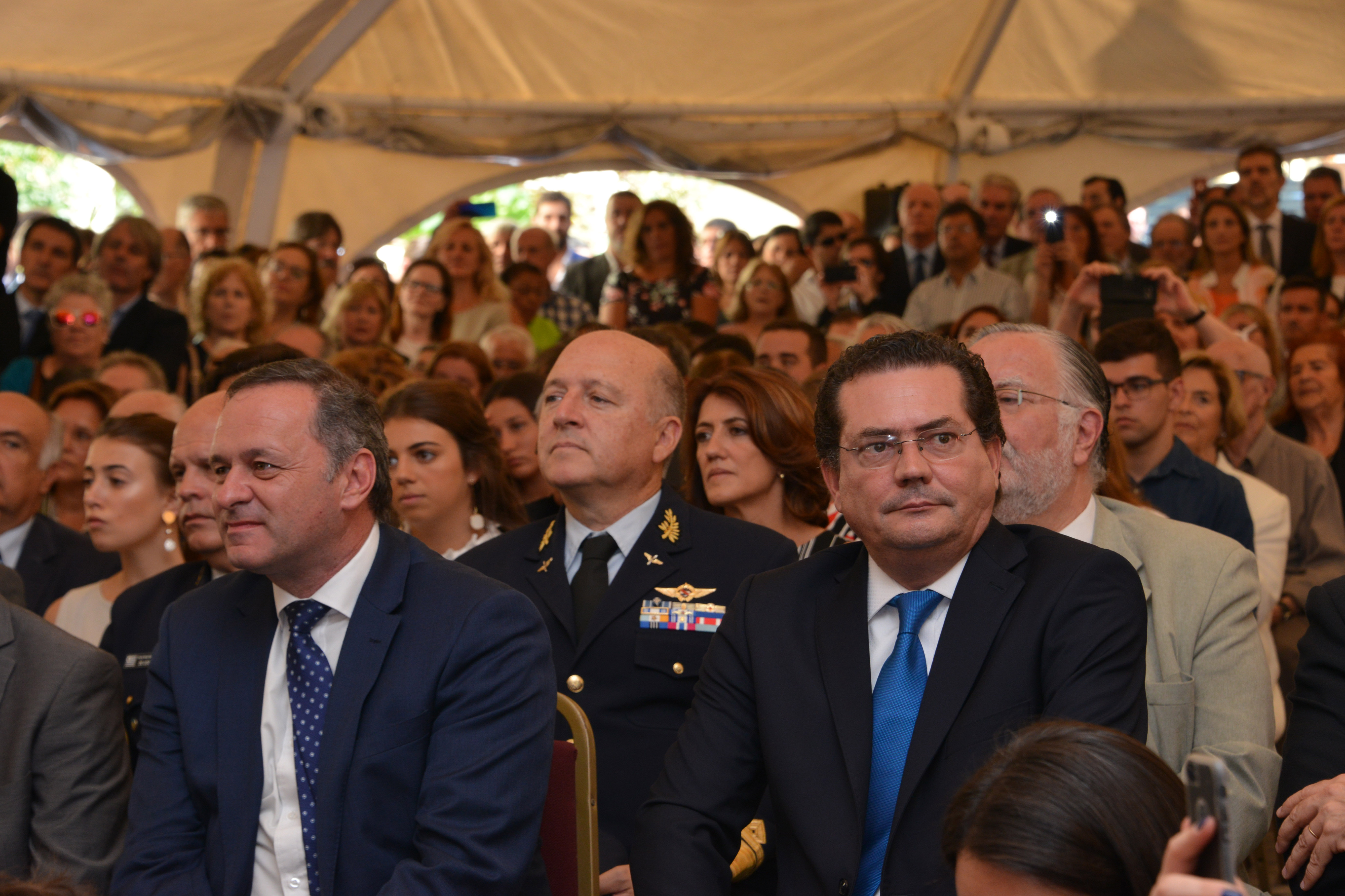 Asistentes al acto de asunción de mando
