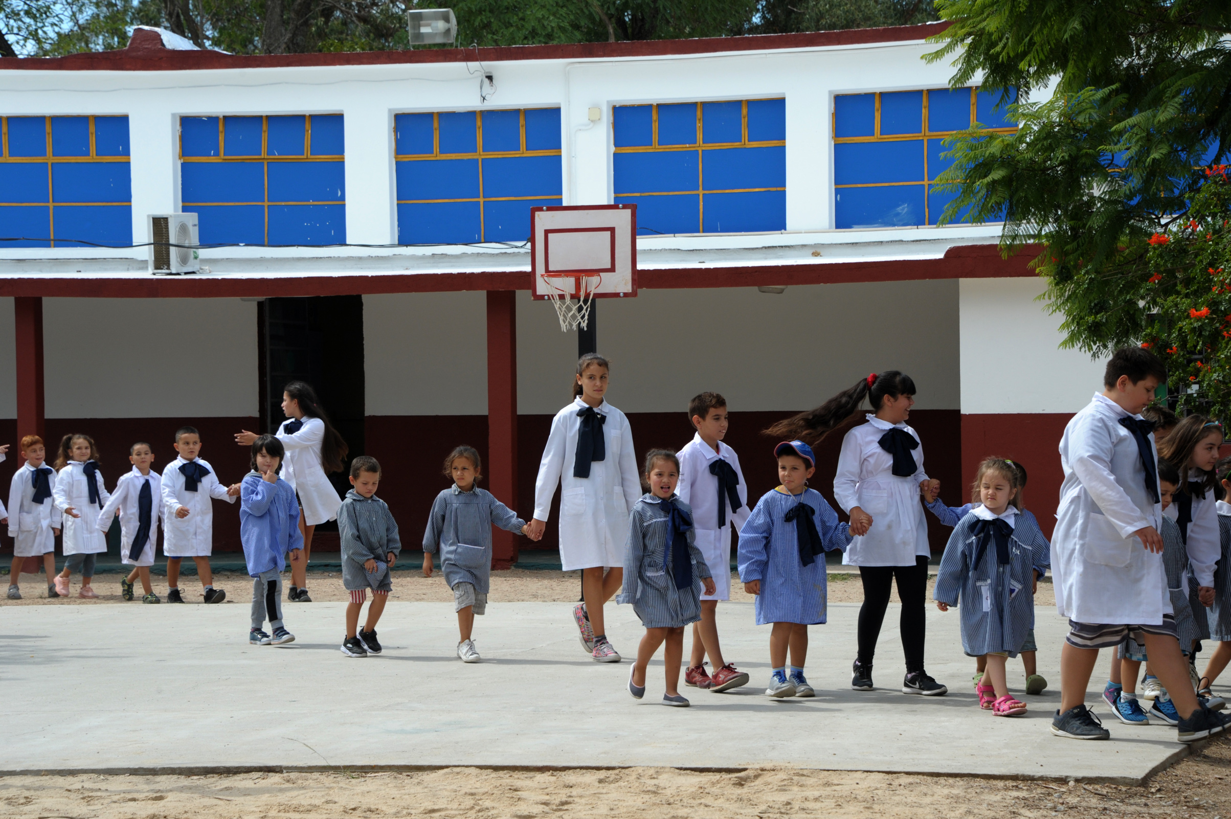 Escuela n.º 149 de Las Piedras, Canelones, remodelada por 40 personas liberadas del sistema penitenciario