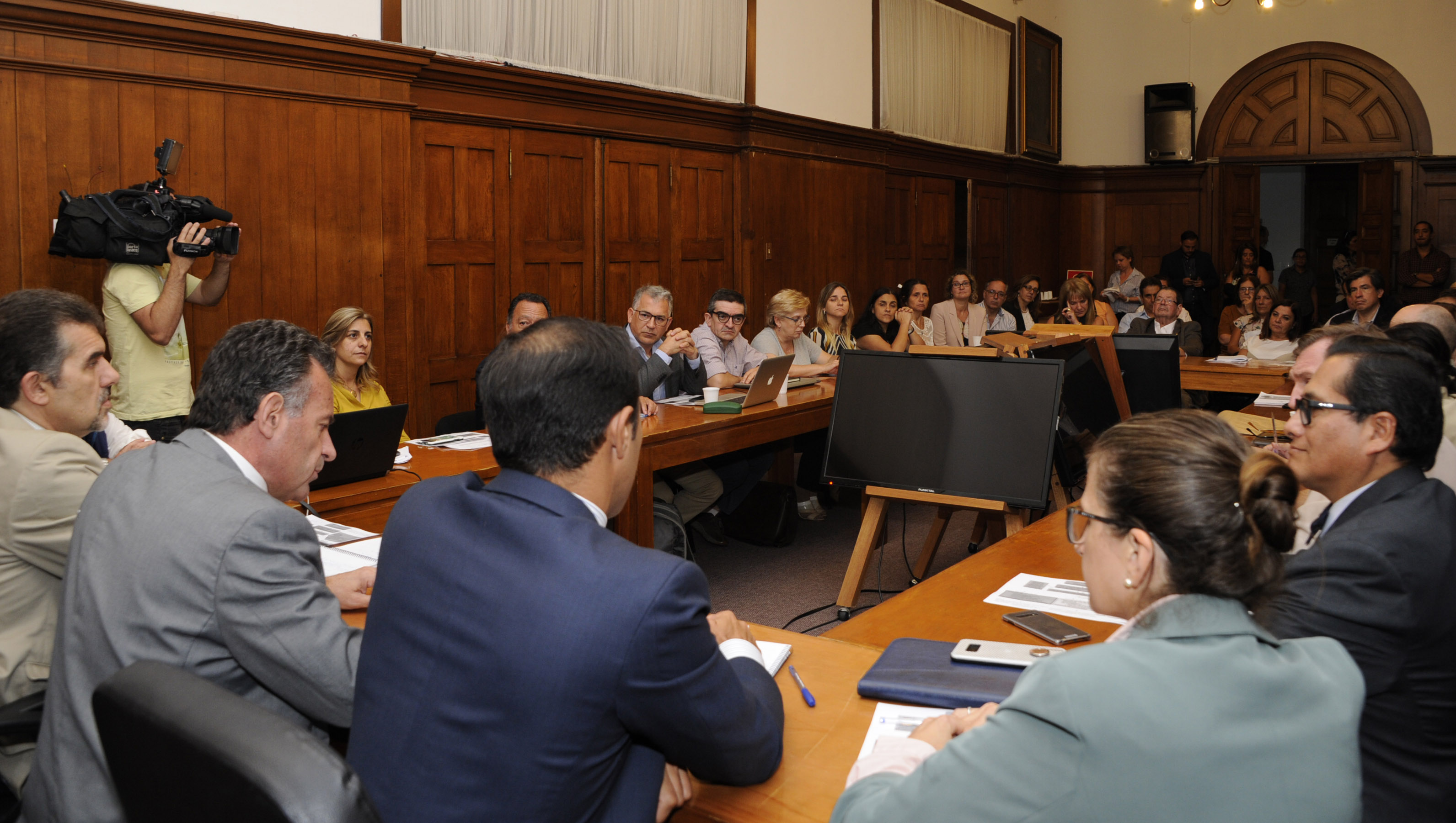 Ministro de Salud Pública, Daniel Salinas, encabezó reunión sobre protocolo para atender posibles casos de coronavirus