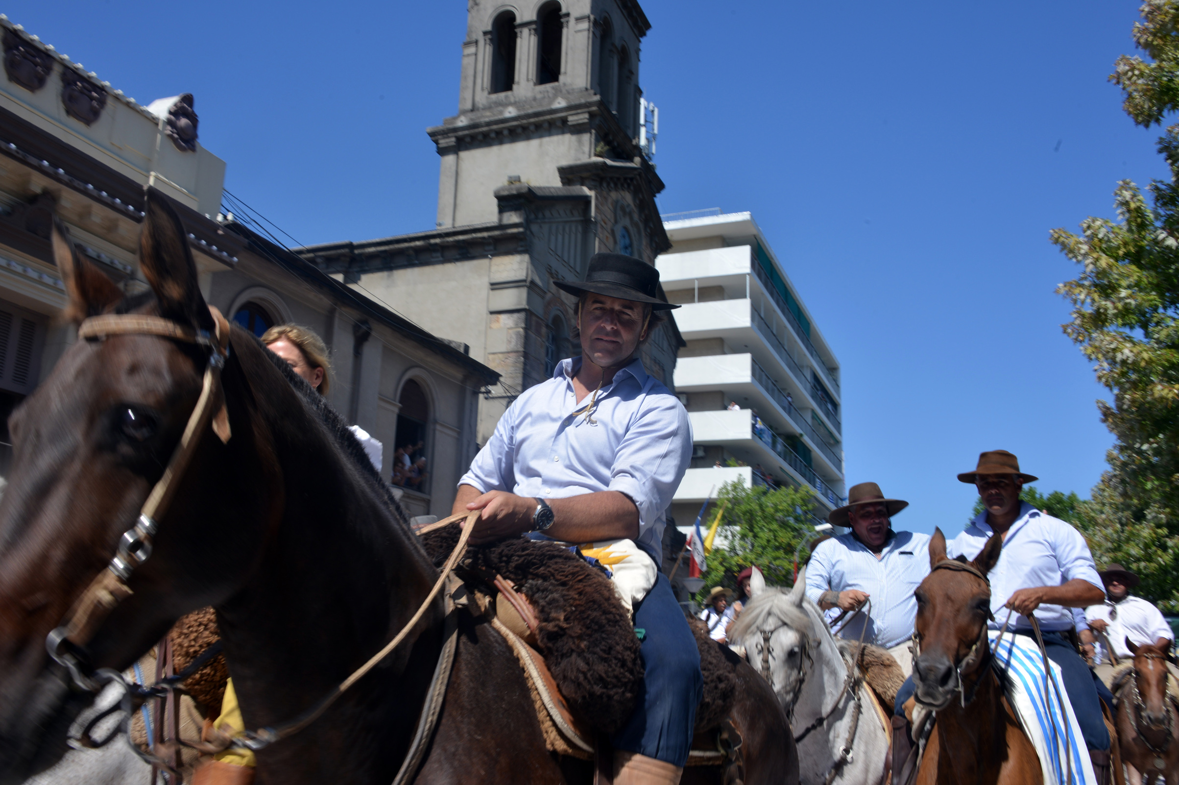 Presidente Luis Lacalle Pou desfiló en Fiesta de la Patria Gaucha, Tacuarembó
