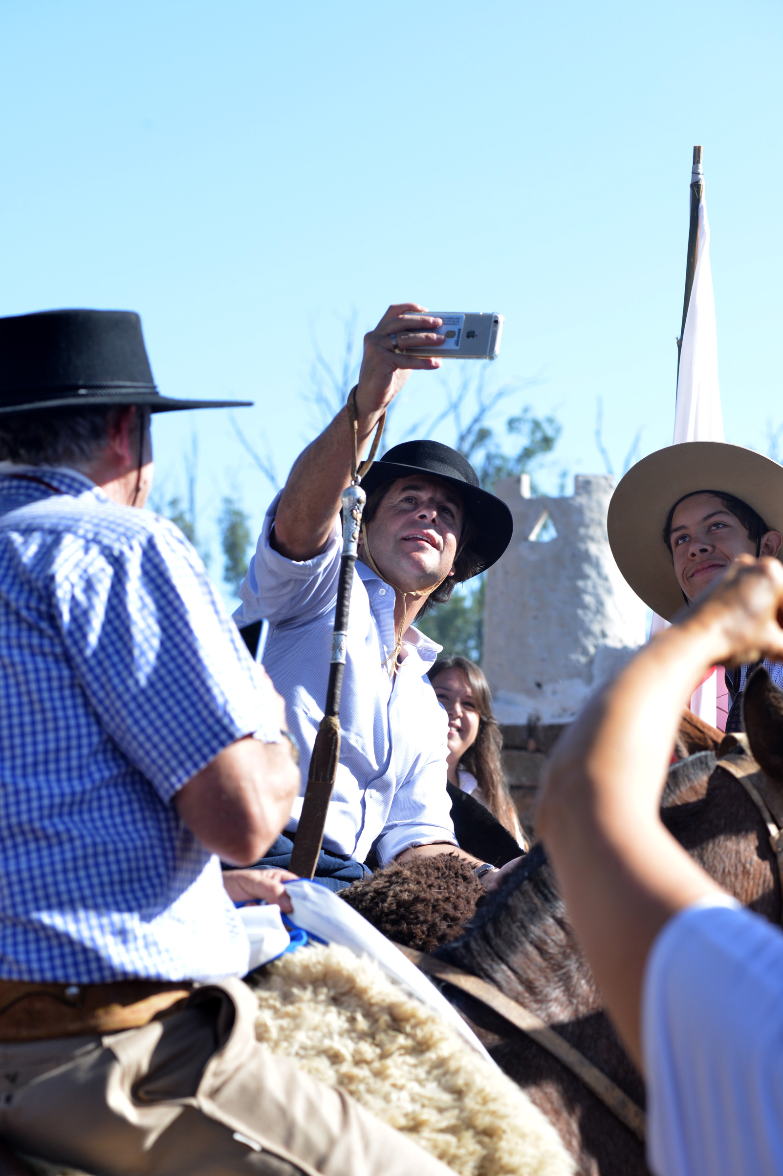 Presidente Luis Lacalle Pou desfiló en Fiesta de la Patria Gaucha, Tacuarembó