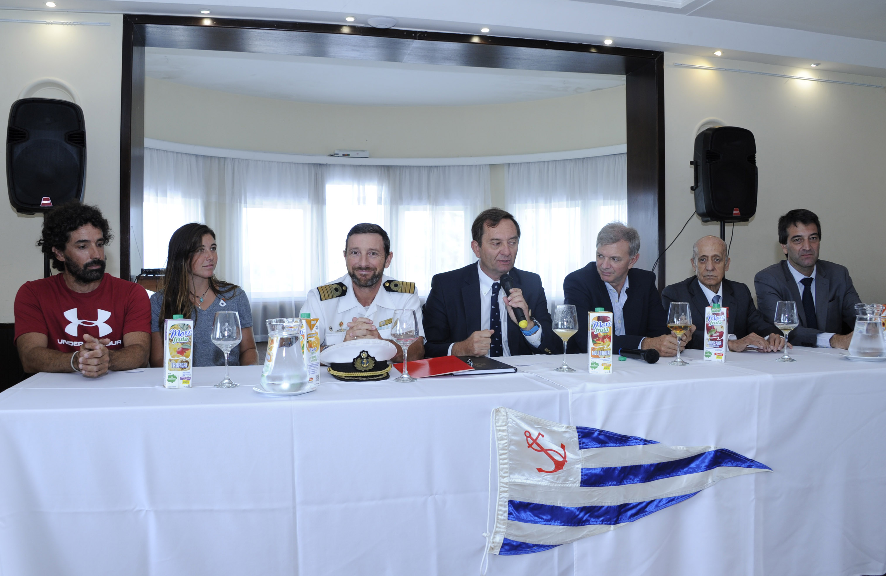 Secretario nacional del Deporte, Sebastián Bauzá, encabezó despedida a delegación del deporte de vela que participará de competencias preolímpicas