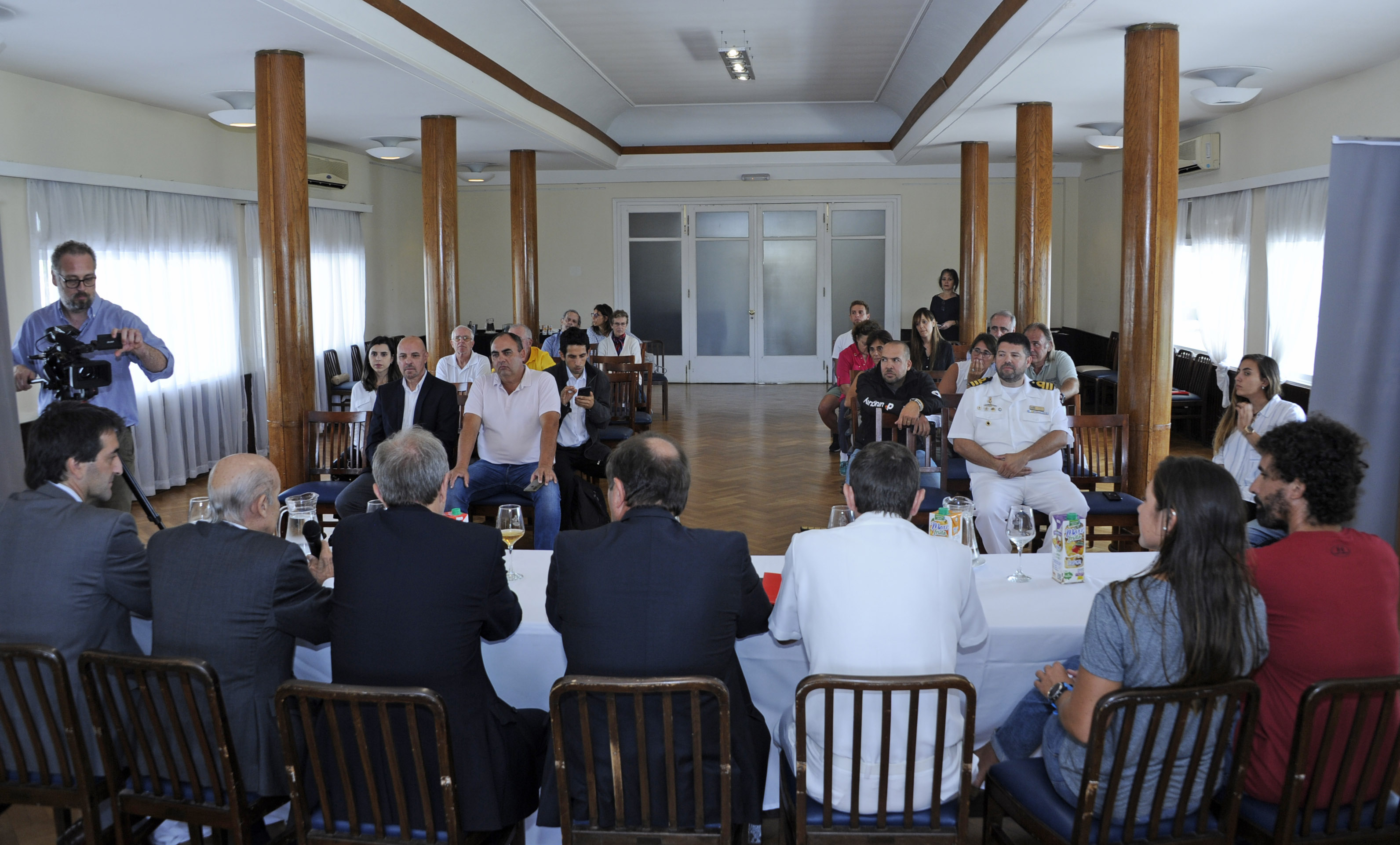 Secretario nacional del Deporte, Sebastián Bauzá, encabezó despedida a delegación del deporte de vela que participará de competencias preolímpicas
