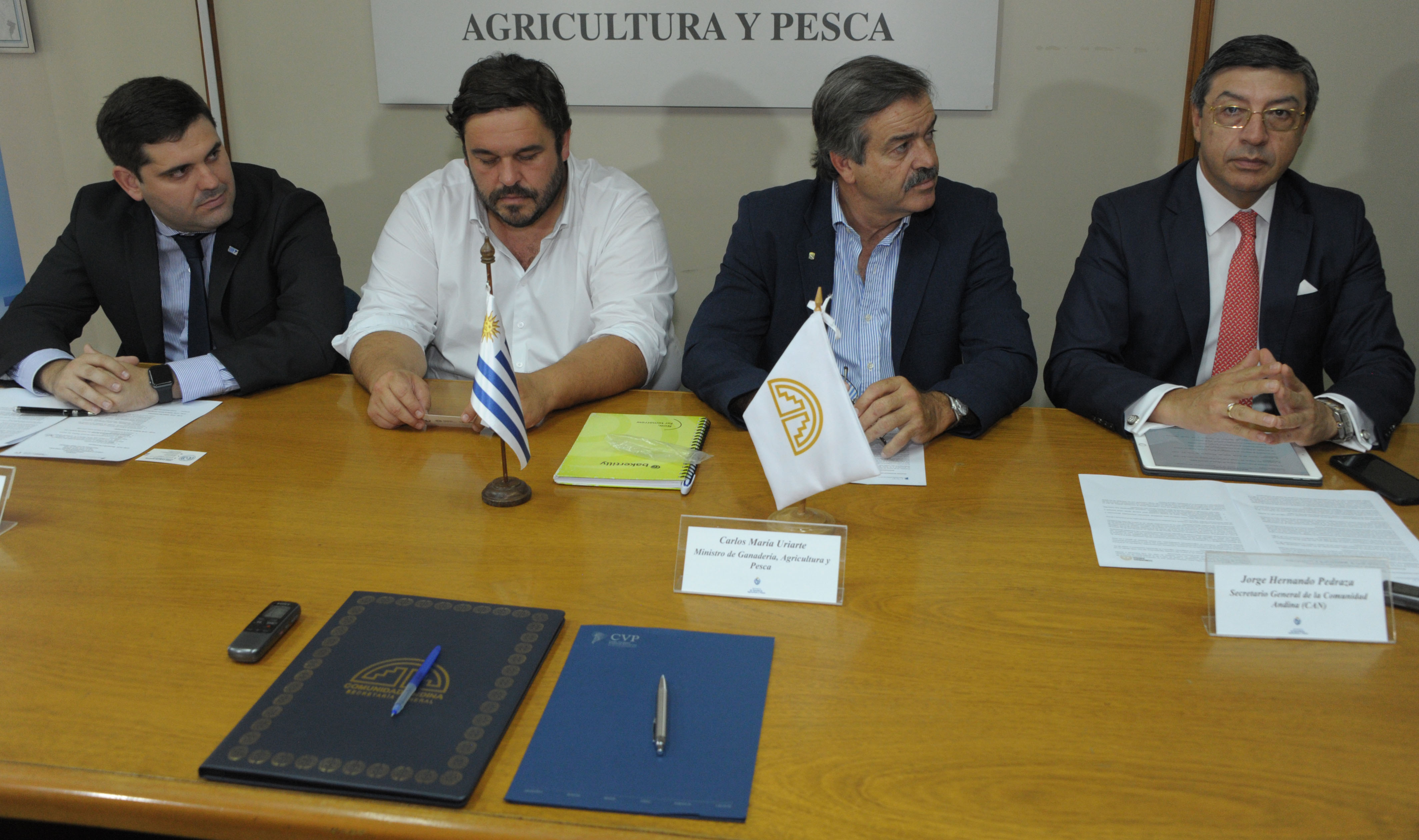 Firma del convenio marco de cooperación entre el Comité Veterinario Permanente del Cono Sur y la Secretaría General de la Comunidad Andina