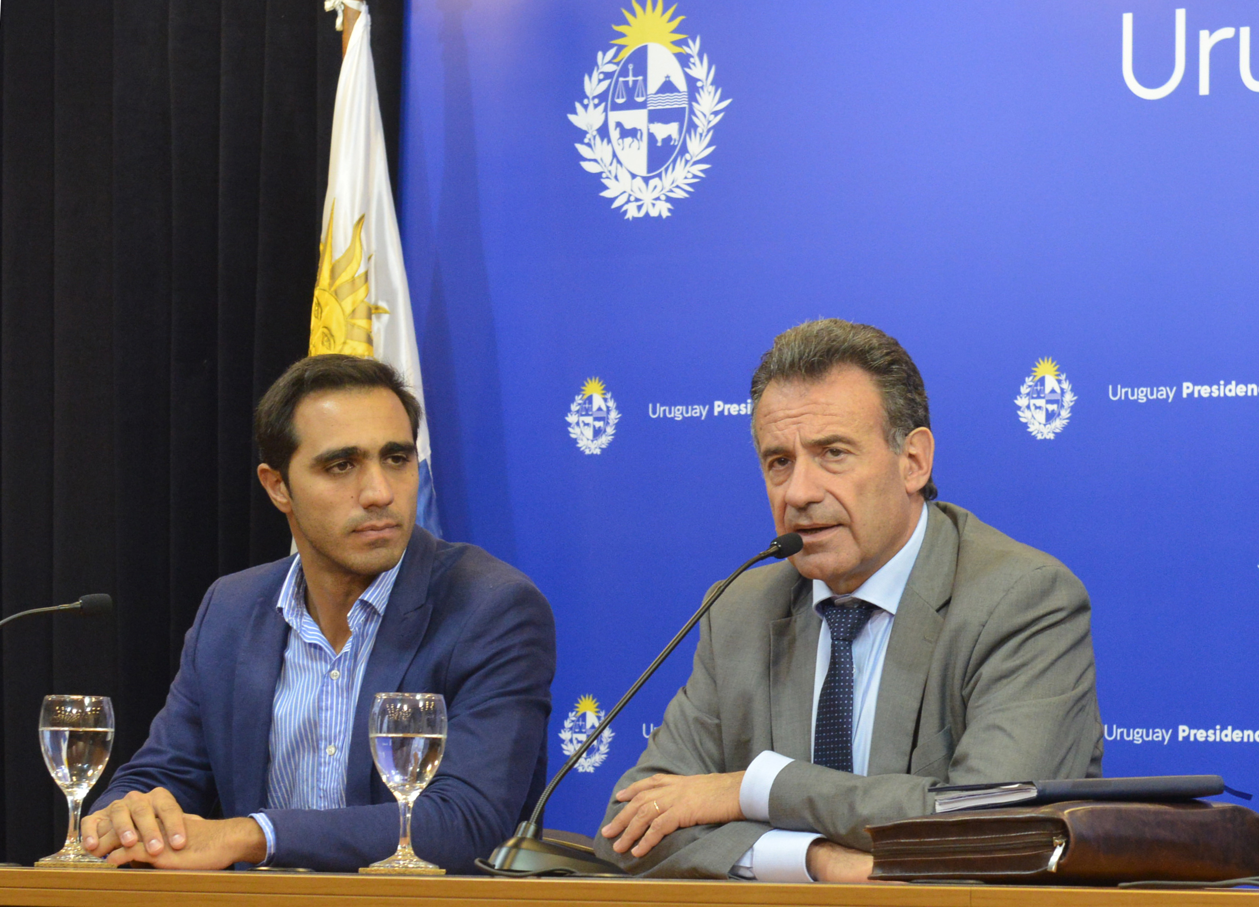 Ministro de Salud Pública, Daniel Salinas, y subsecretario, José Luis Satdjian