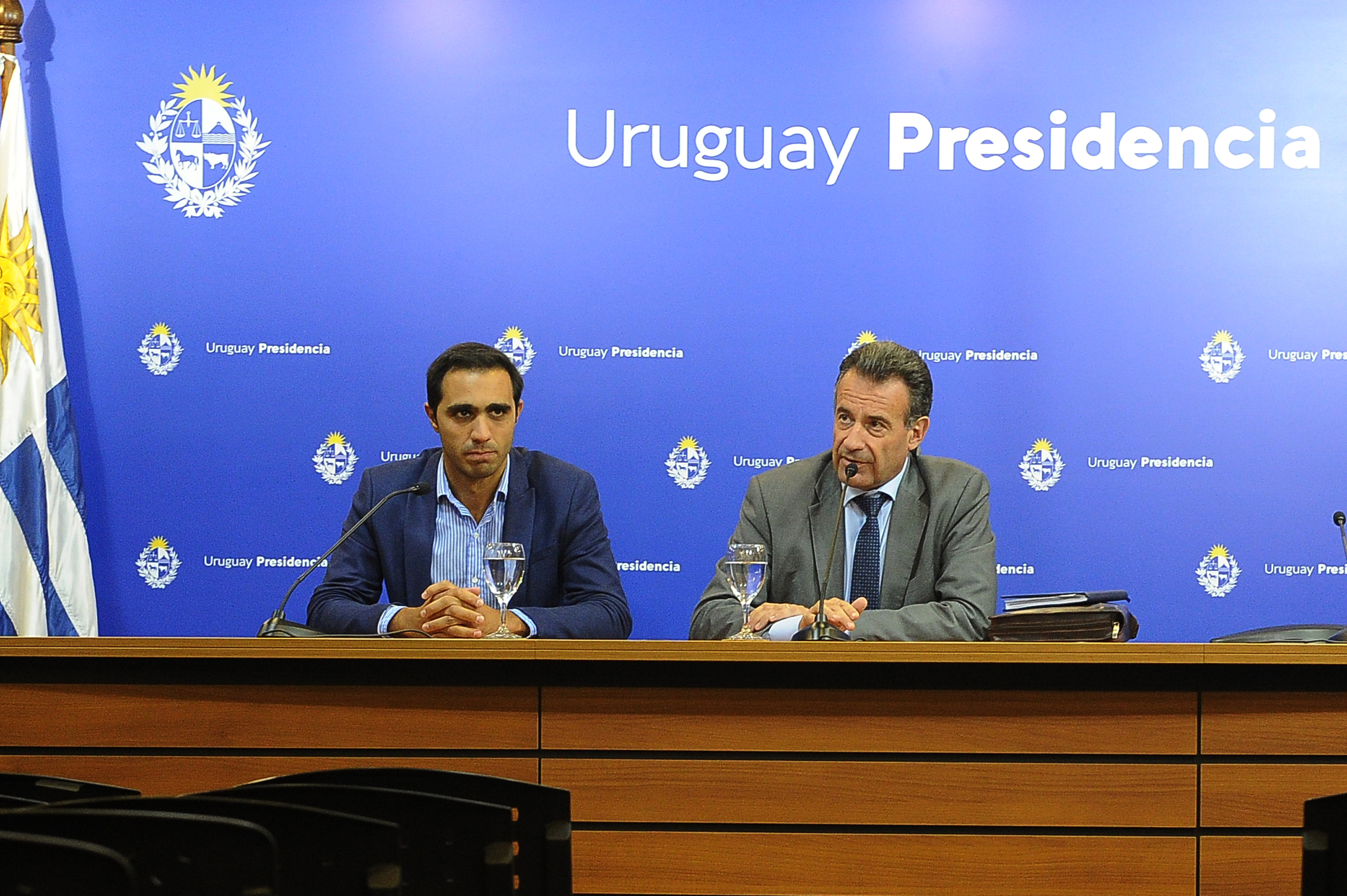 Ministro de Salud Pública, Daniel Salinas, y subsecretario, José Luis Satdjian