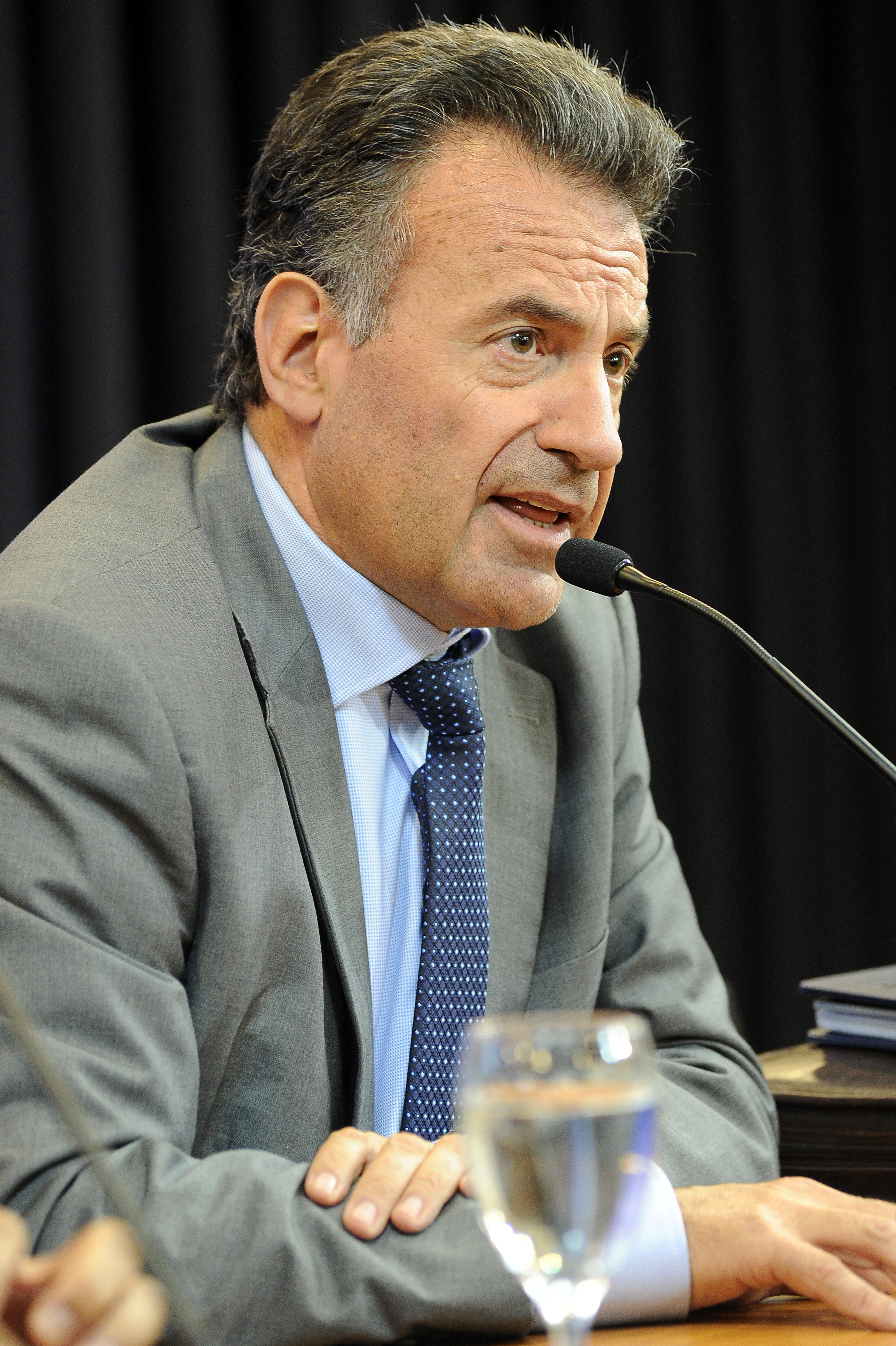 Ministro de Salud Pública, Daniel Salinas