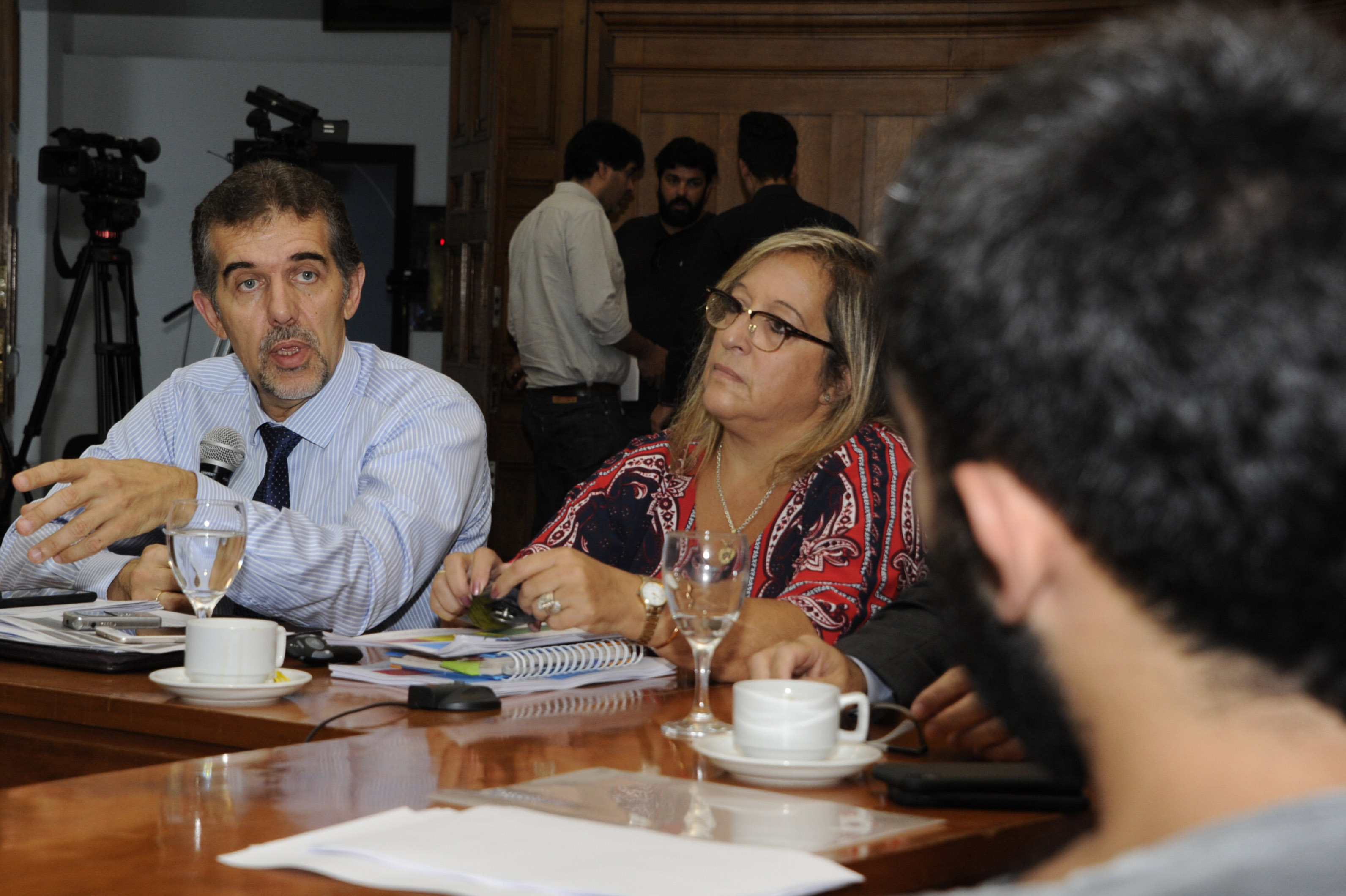 Ministerio de Salud Pública realizó desayuno con periodistas a fin de brindar información precisa sobre COVID-19
