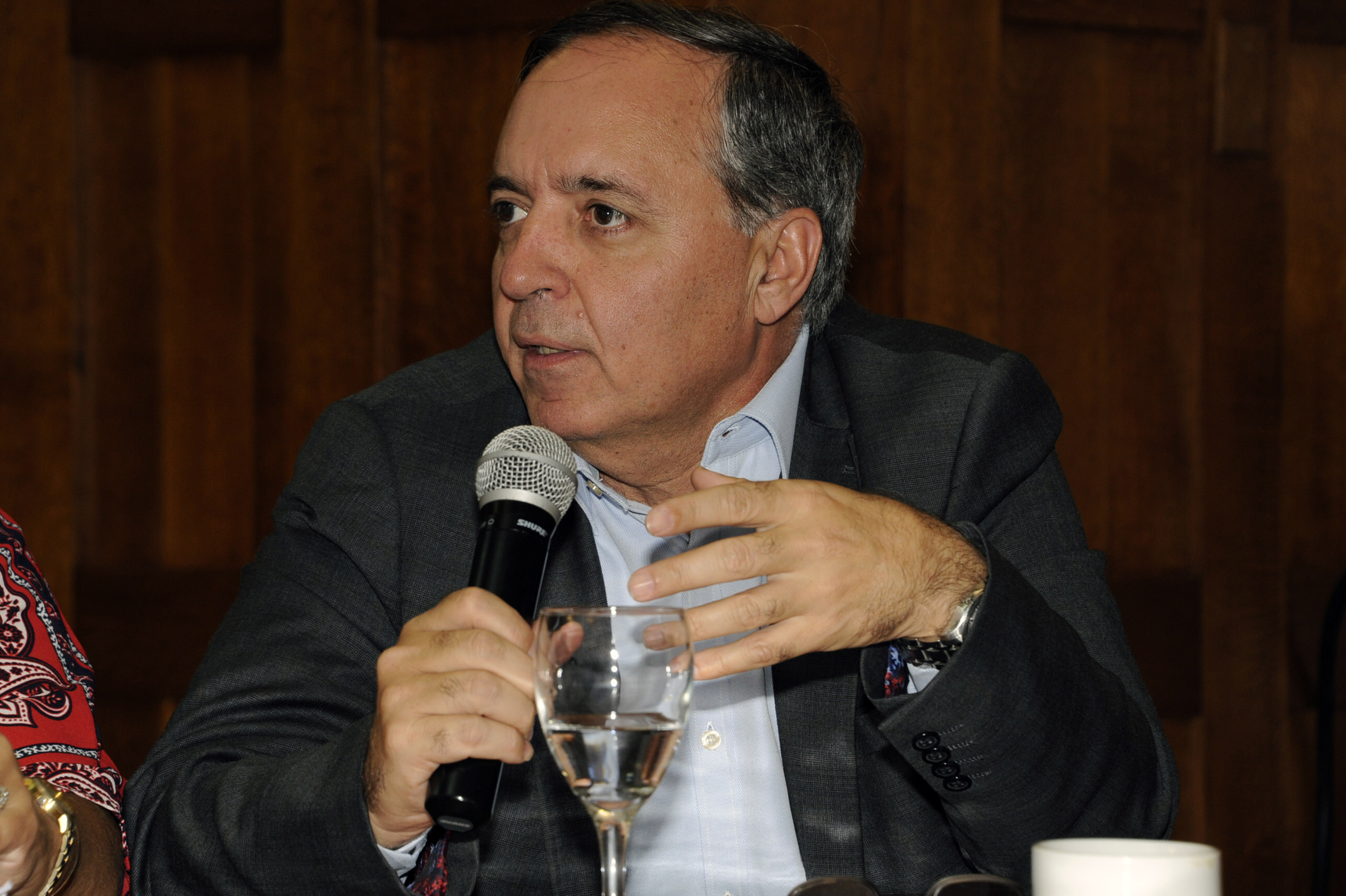 Asesor del ministerio Anibal Dutra