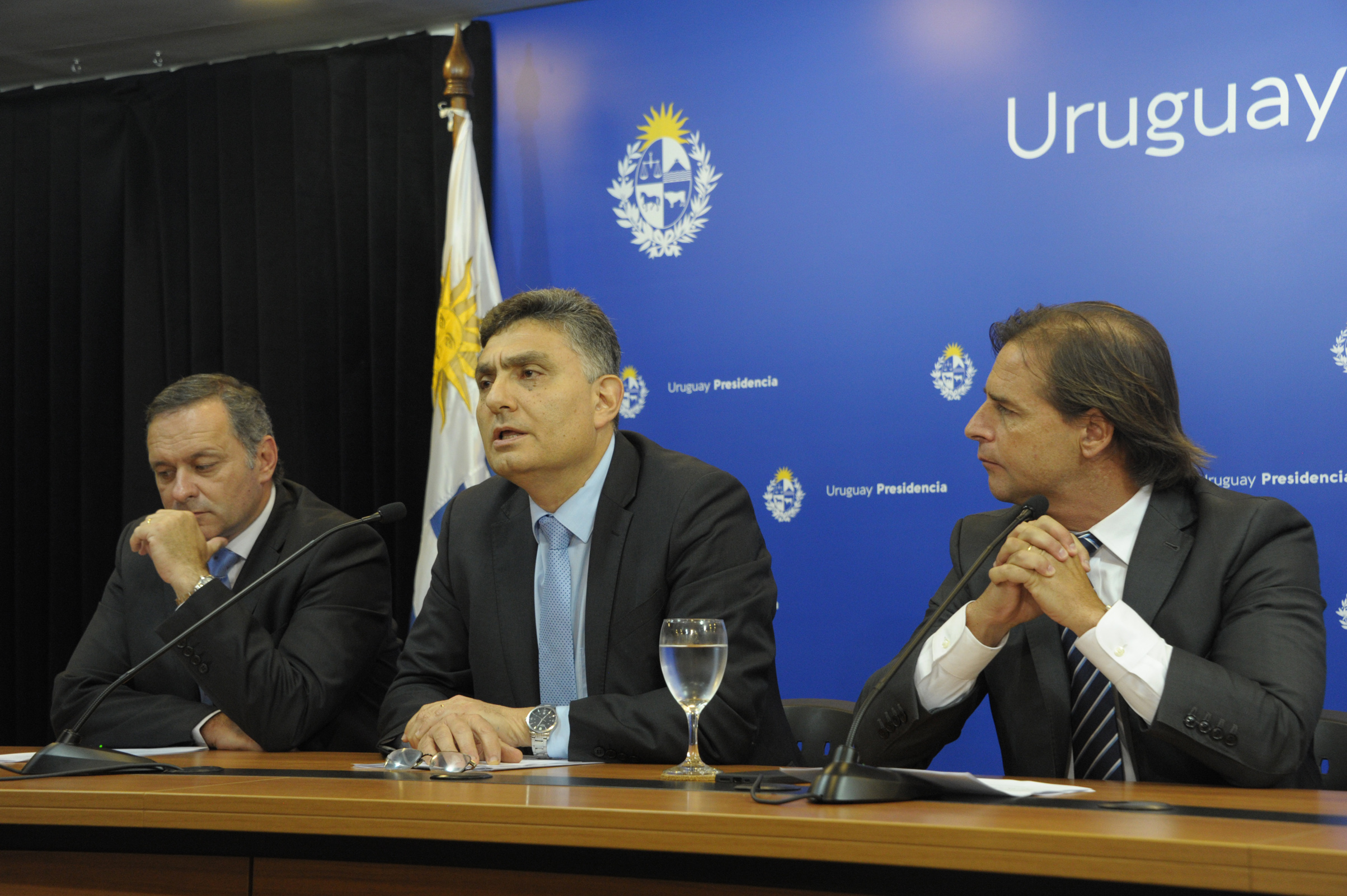 Secretario de Presidencia, Álvaro Delgado, director de OPP, Isaac Alfie, y presidente de la República, Luis Lacalle Pou