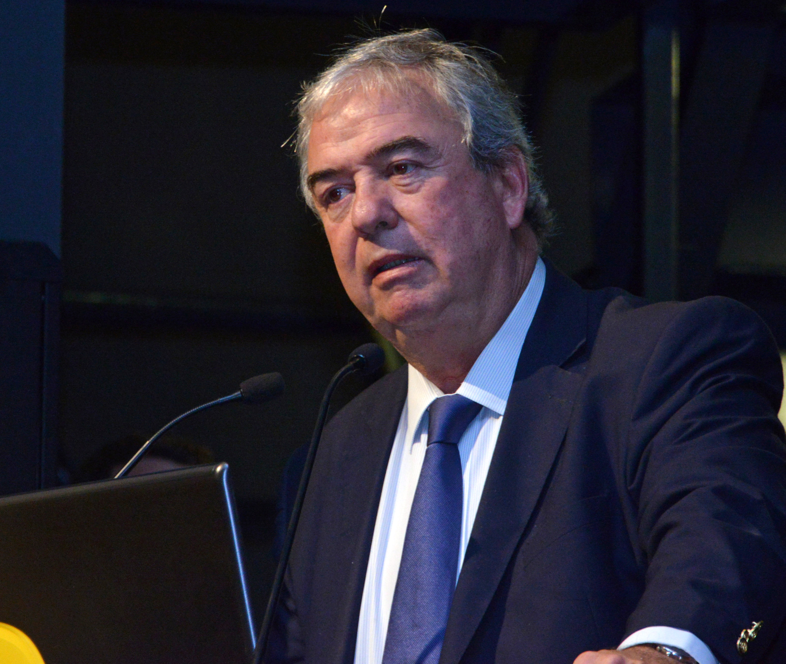 Ministro de Transporte y Obras Públicas, Luis Alberto Heber