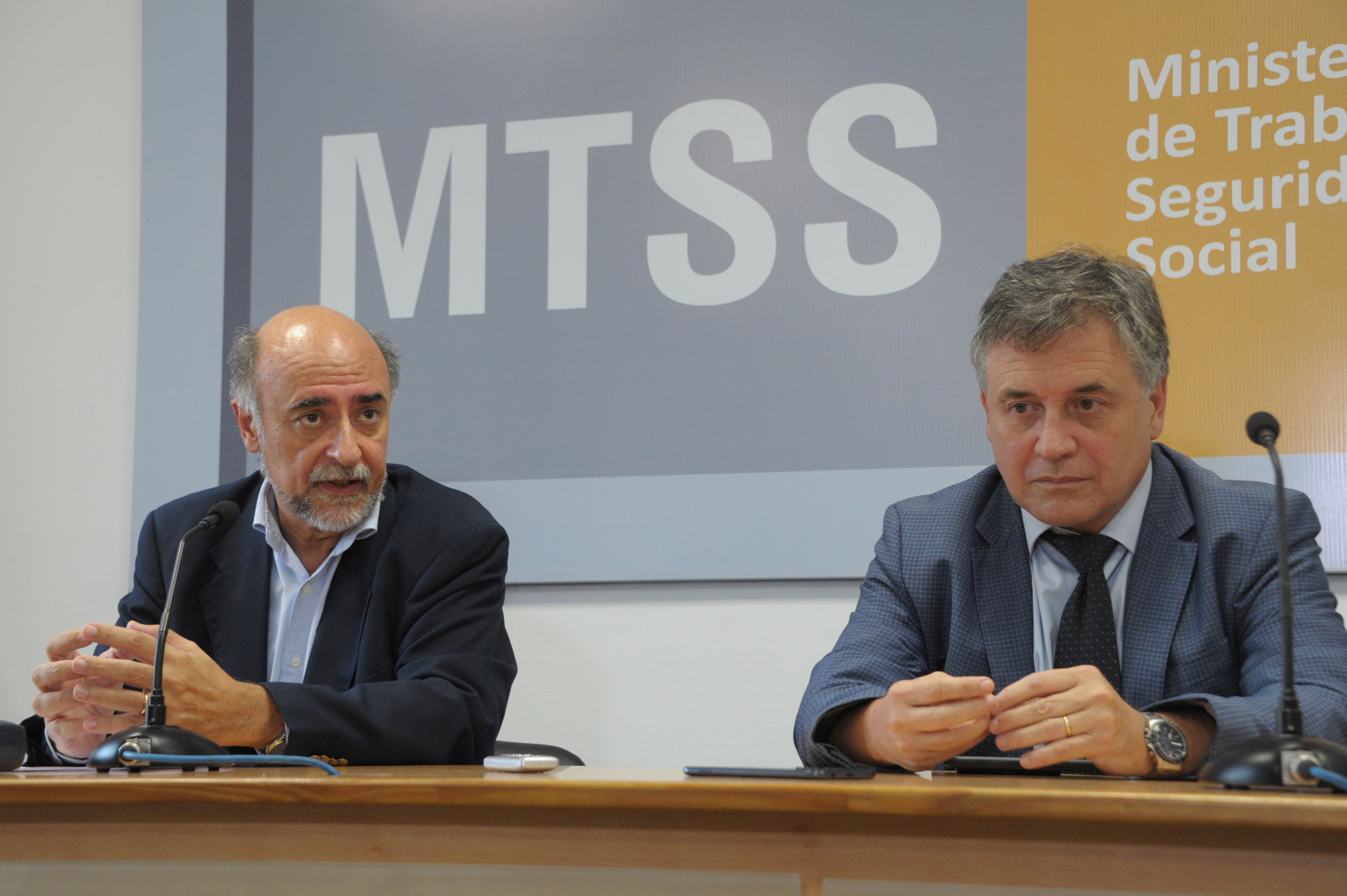 Ministro de Trabajo, Pablo Mieres, haciendo uso de la palabra