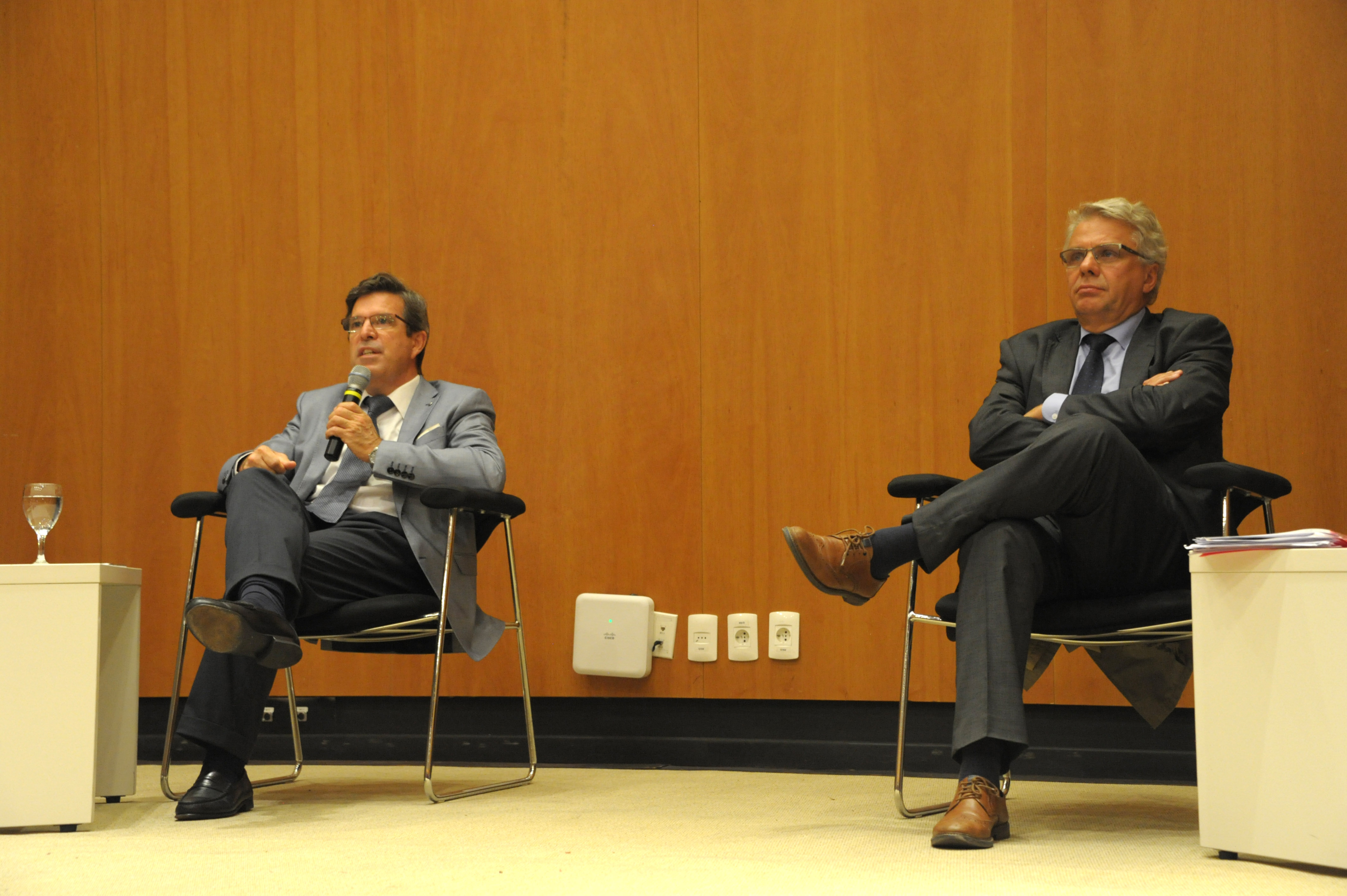 Profesionales de la salud integrantes del Comité de Gestión de Crisis brindaron información científica sobre el coronavirus