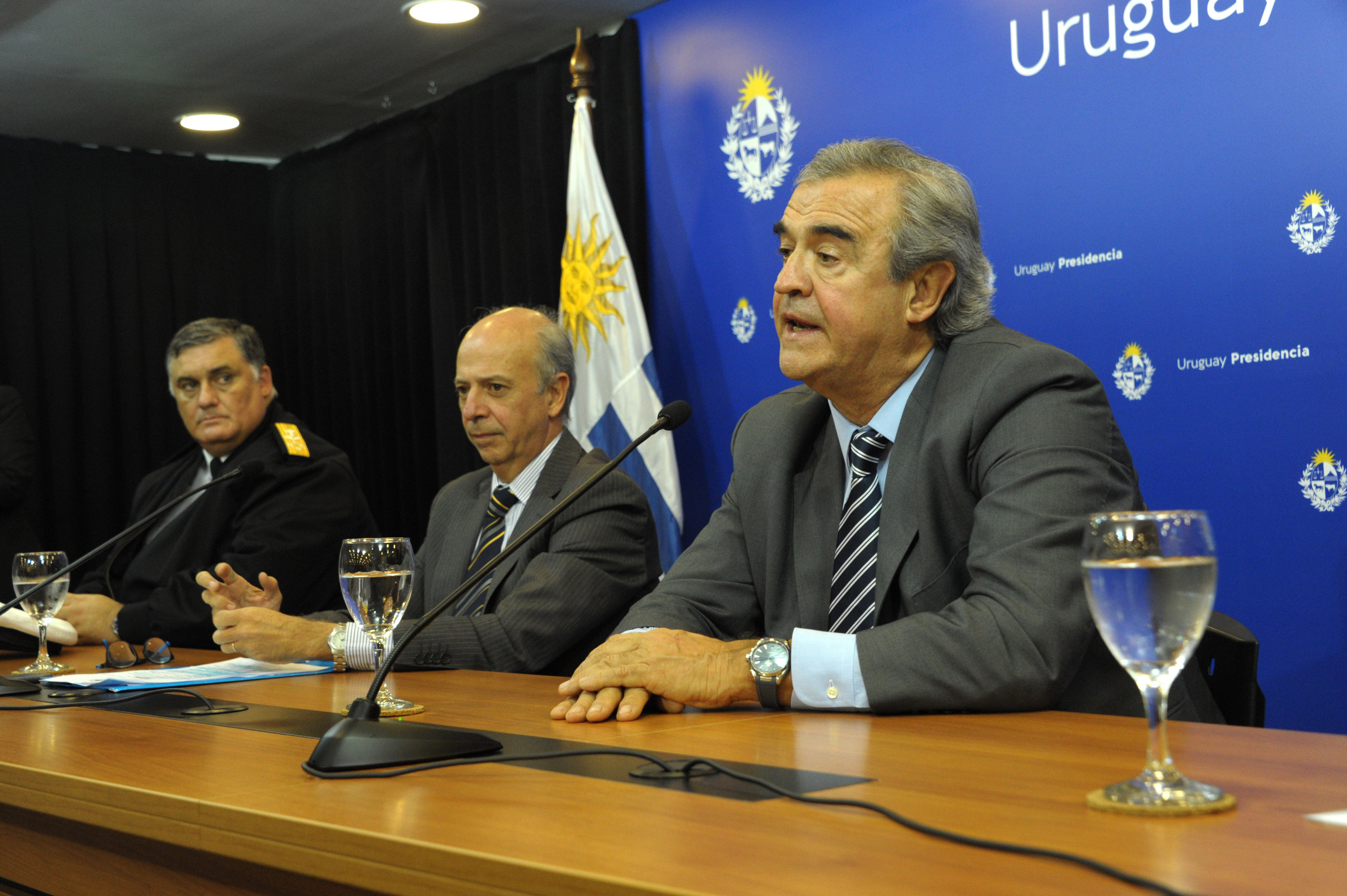 Ministro del Interior, Jorge Larrañaga, haciendo uso de la palabra