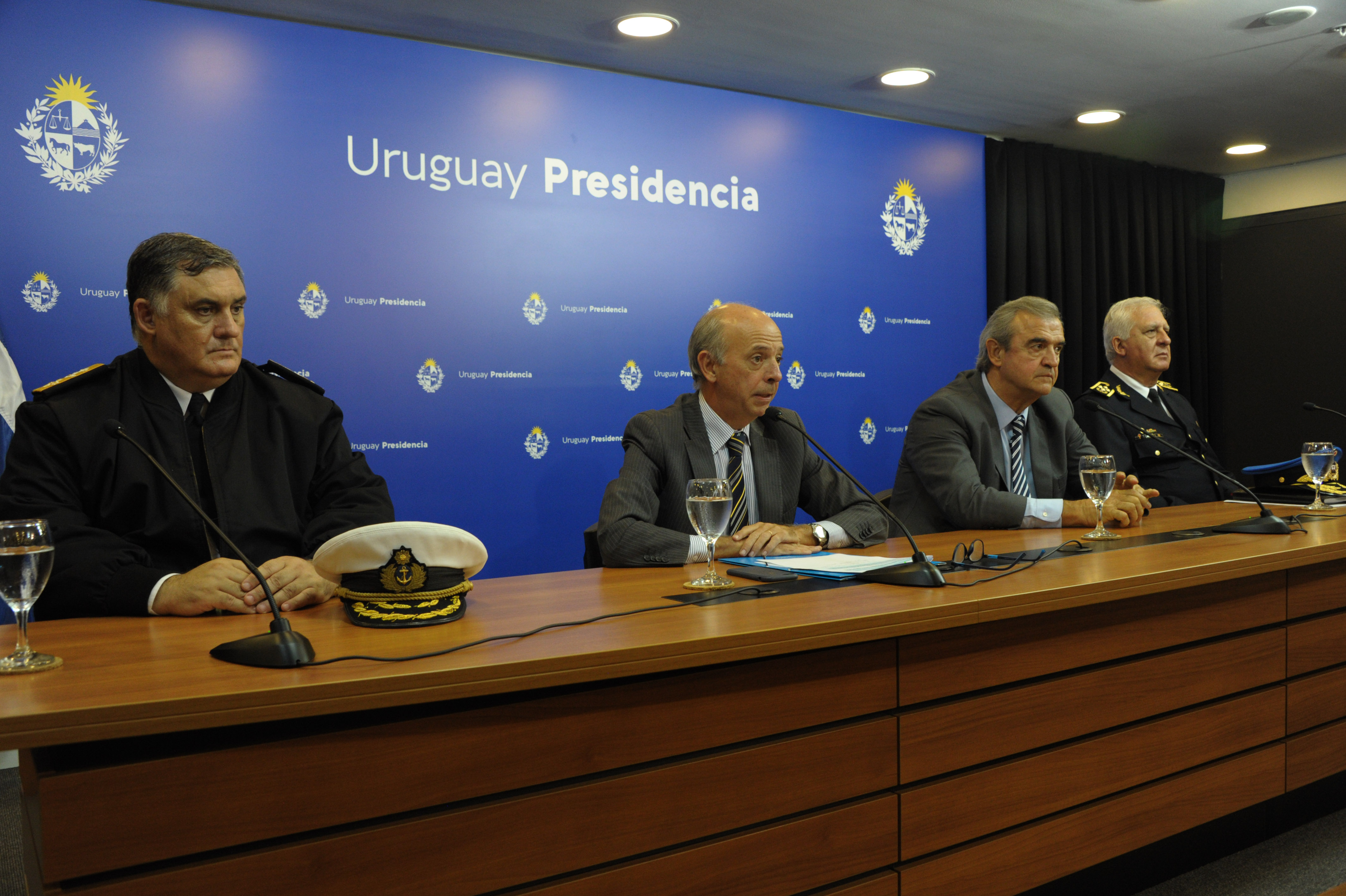 Ministro de Defensa Nacional, Javier García, haciendo uso de la palabra