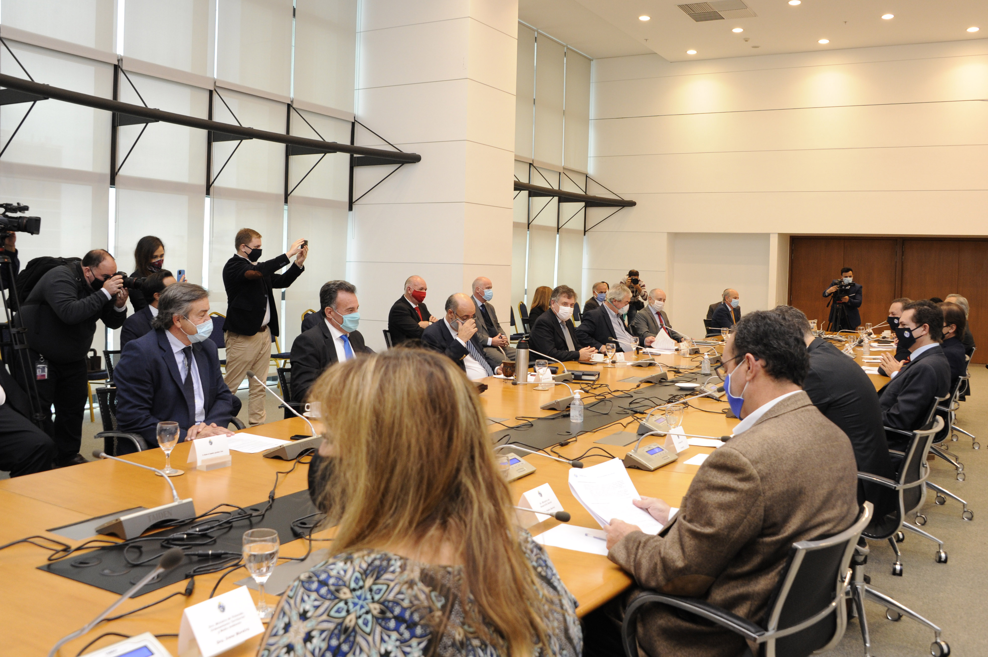 Consejo de Ministros, en piso 11 de Torre Ejecutiva, encabezado por el presidente, Luis Lacalle Pou