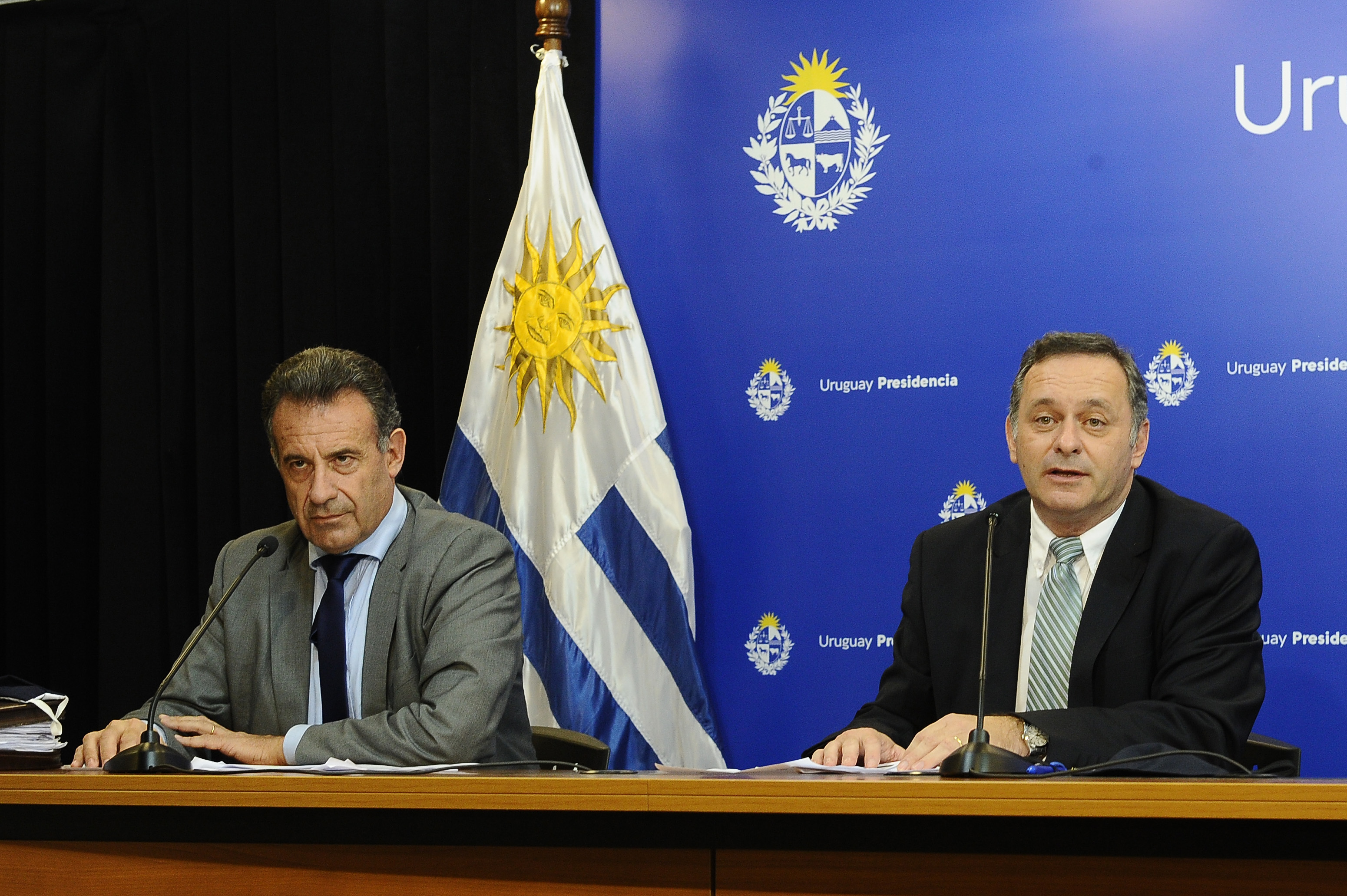 Ministro de Salud Pública, Daniel Salinas, y secretario de Presidencia, Álvaro Delgado