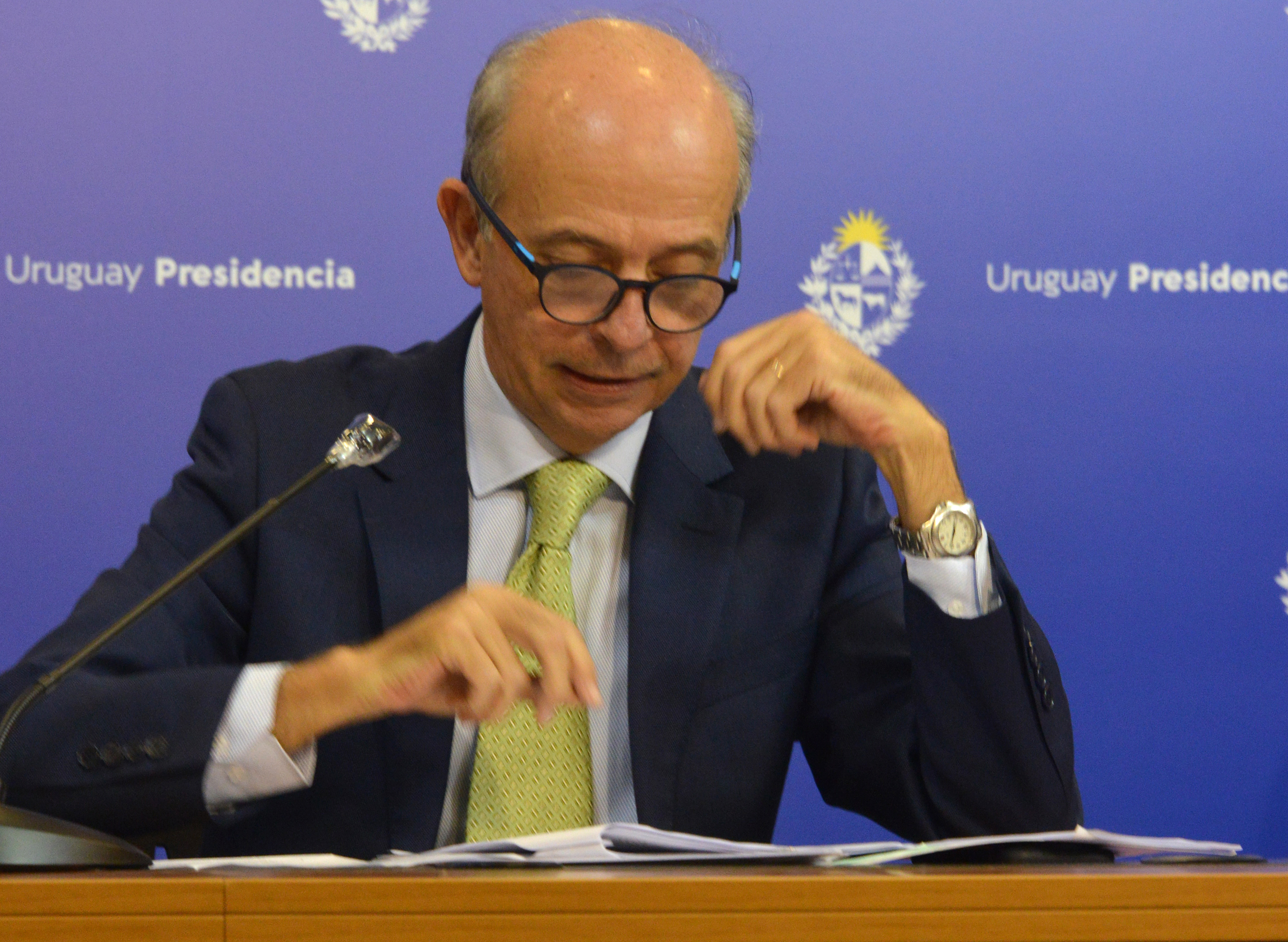 Ministro de Defensa, Javier García, en conferencia de prensa