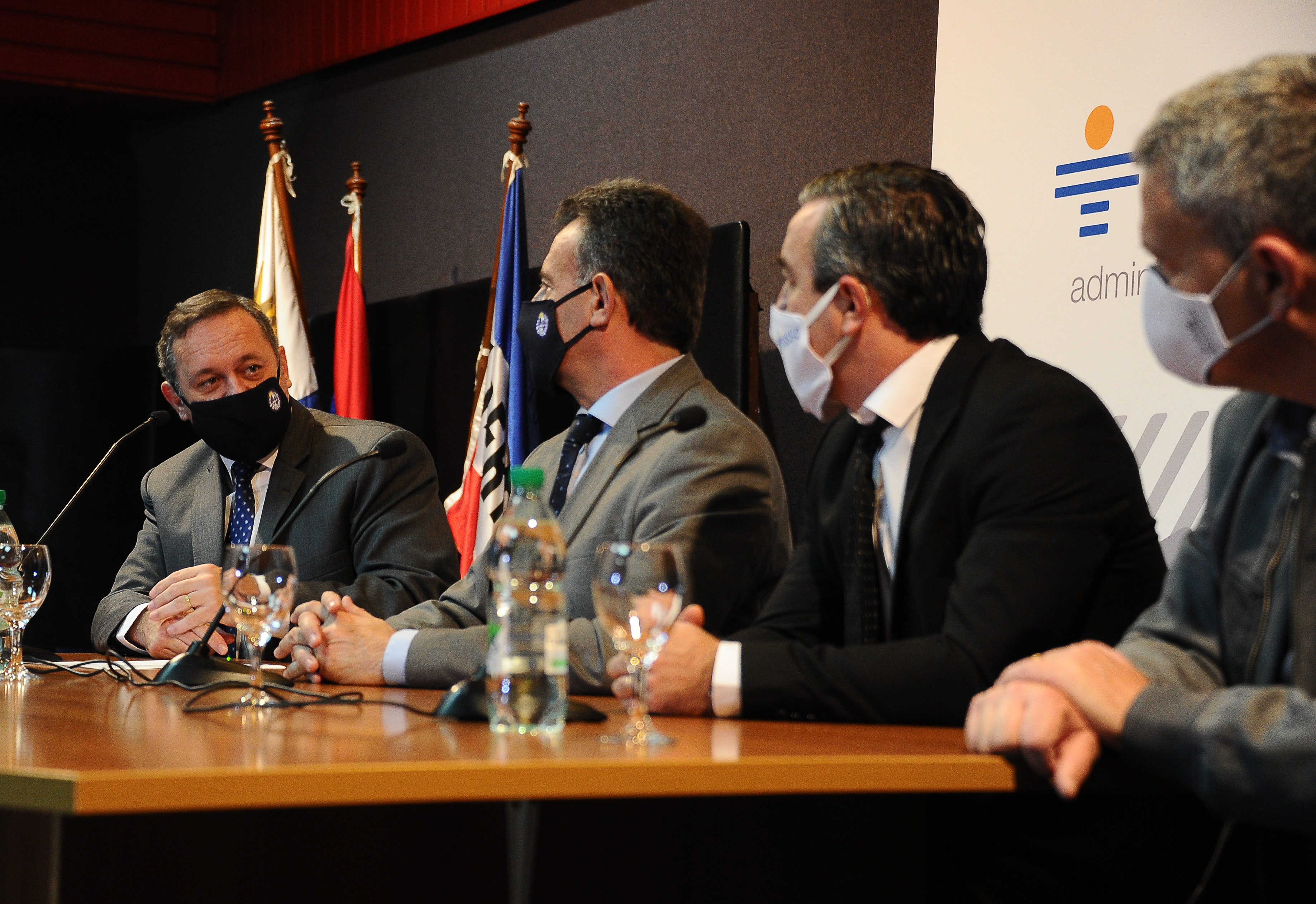 Álvaro Delgado, Daniel Salinas, Marcelo Sosa y representante de Nos Cuidamos entre Todos, Rolando Rozemblum