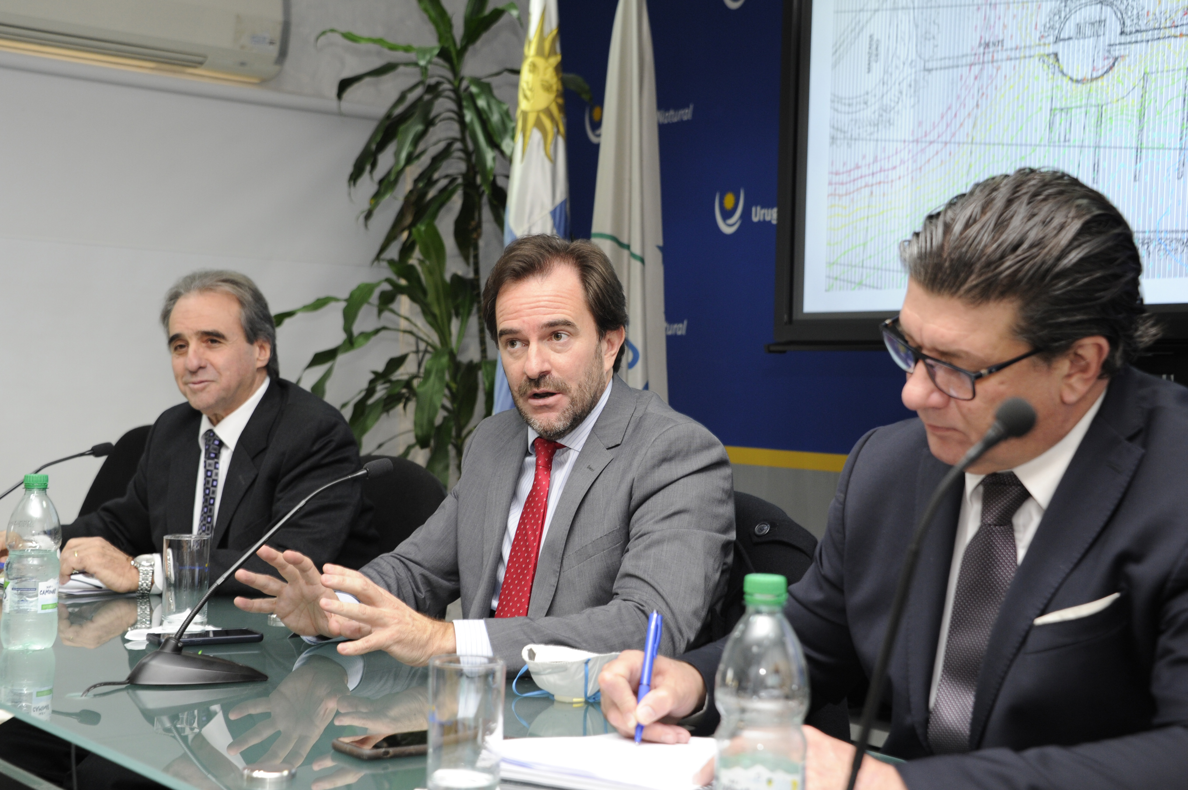 Subsecretario y ministro de Turismo, Remo Monzeglio y Germán Cardoso, y el director general, Ignacio Curbelo