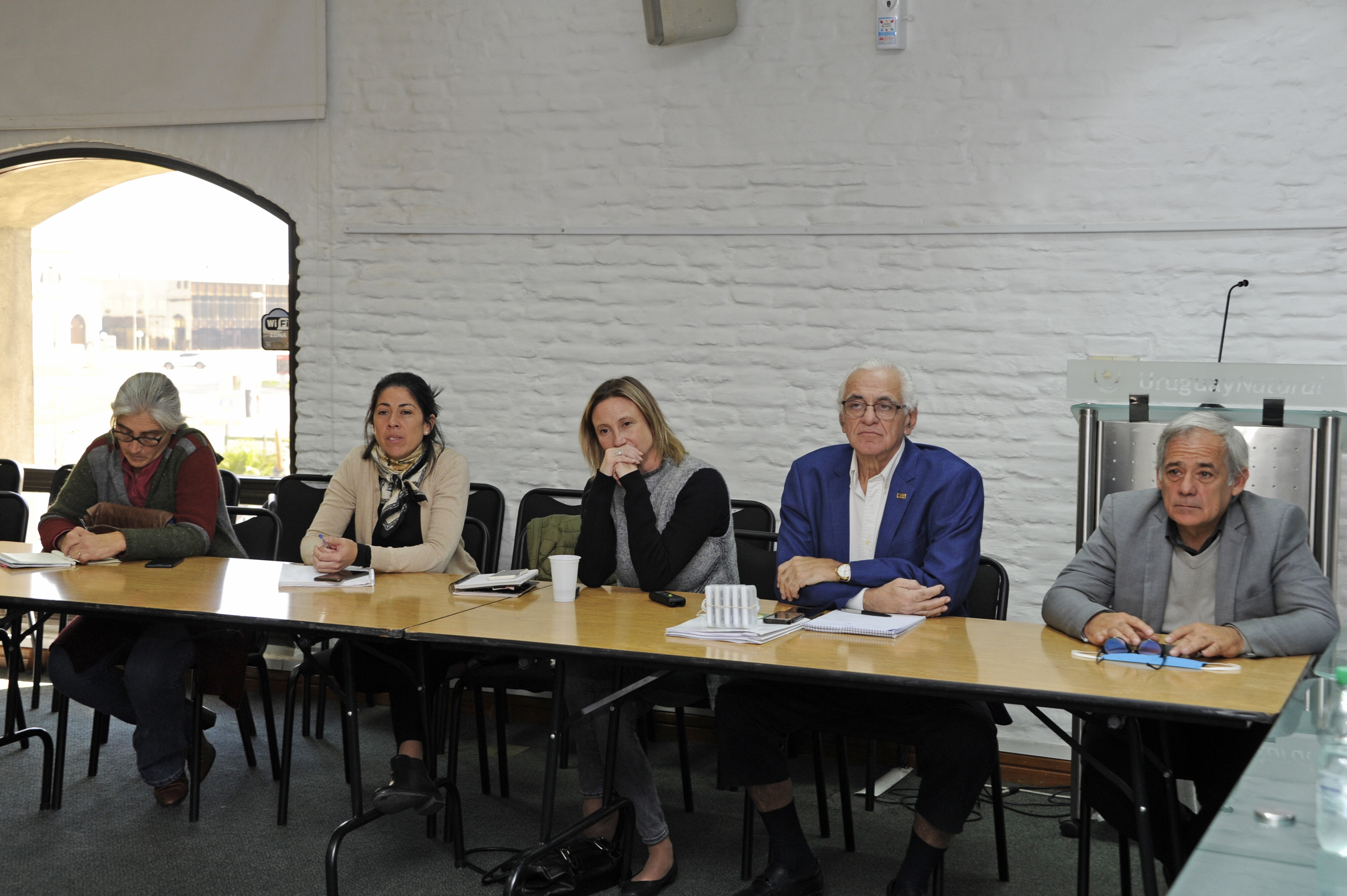 Reunión entre autoridades de los ministerios de Turismo y de Transporte y Obras Públicas con legisladores del departamento de Canelones