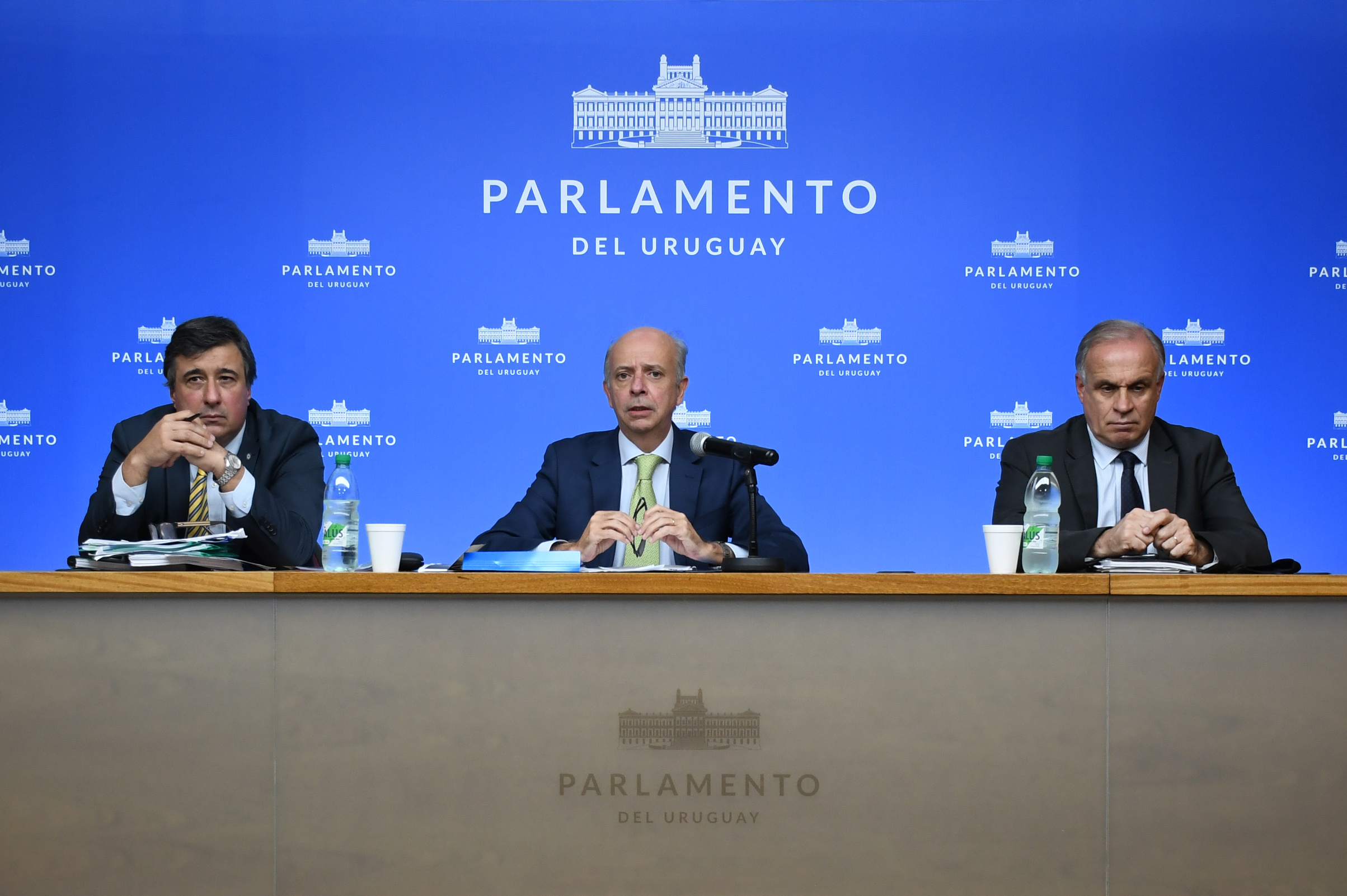 Ministro de Defensa Nacional, Javier García, encabezó conferencia de prensa