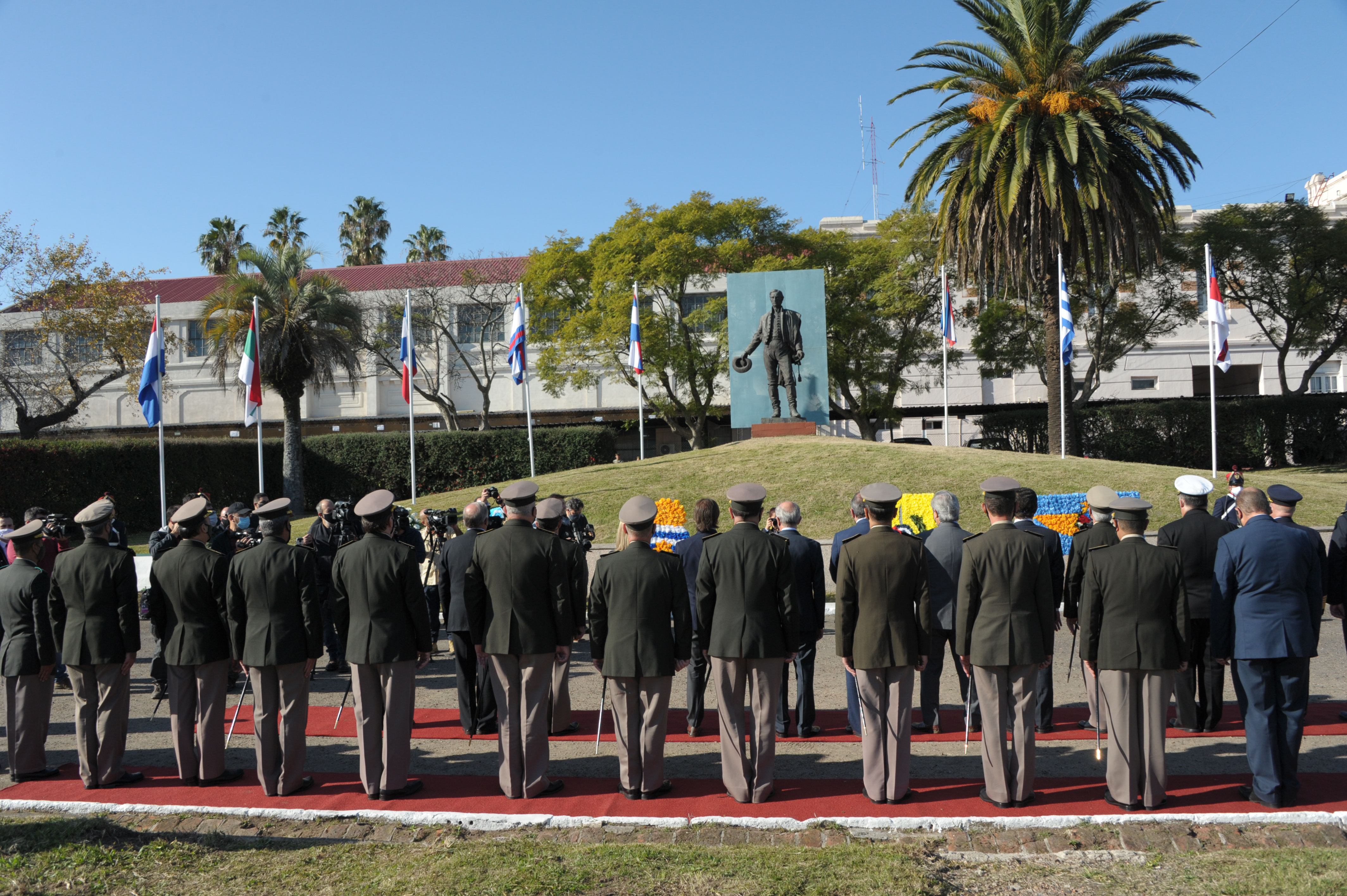 Presidente de la República, Luis Lacalle Pou, encabezó acto por el 209.° aniversario de la Batalla de Las Piedras en el Comando del Ejército Nacional