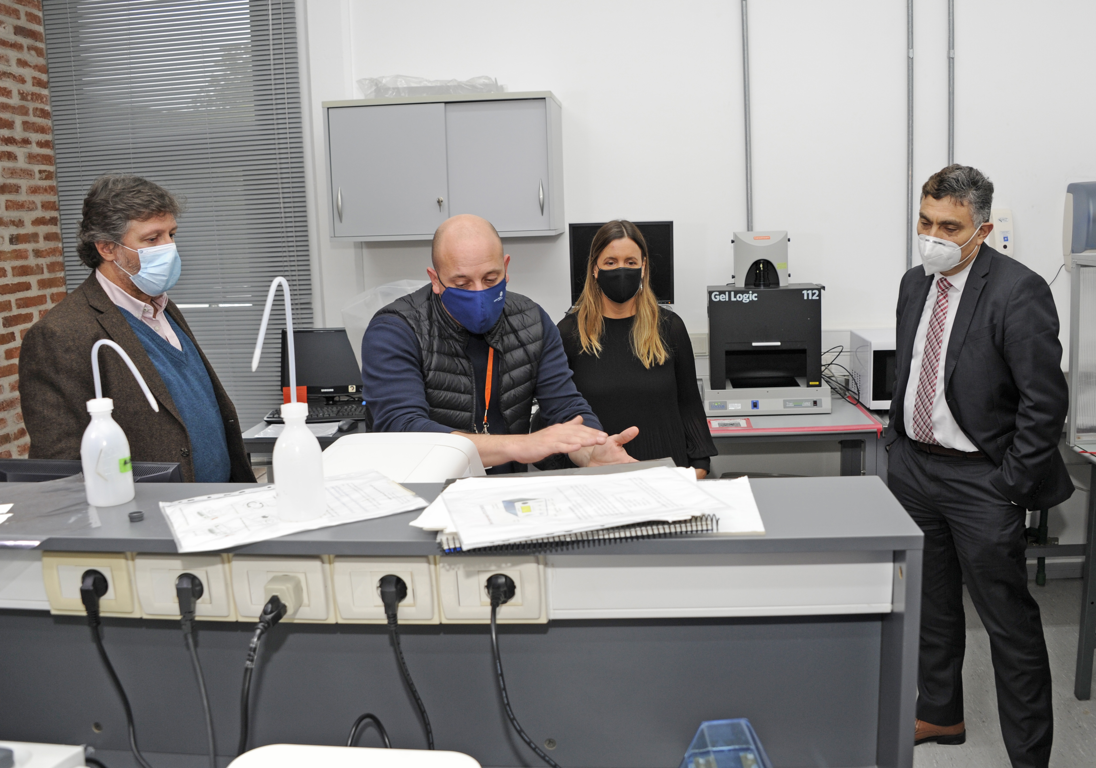 Director de OPP, Isaac Alfie, visitó instalaciones de Instituto Pasteur