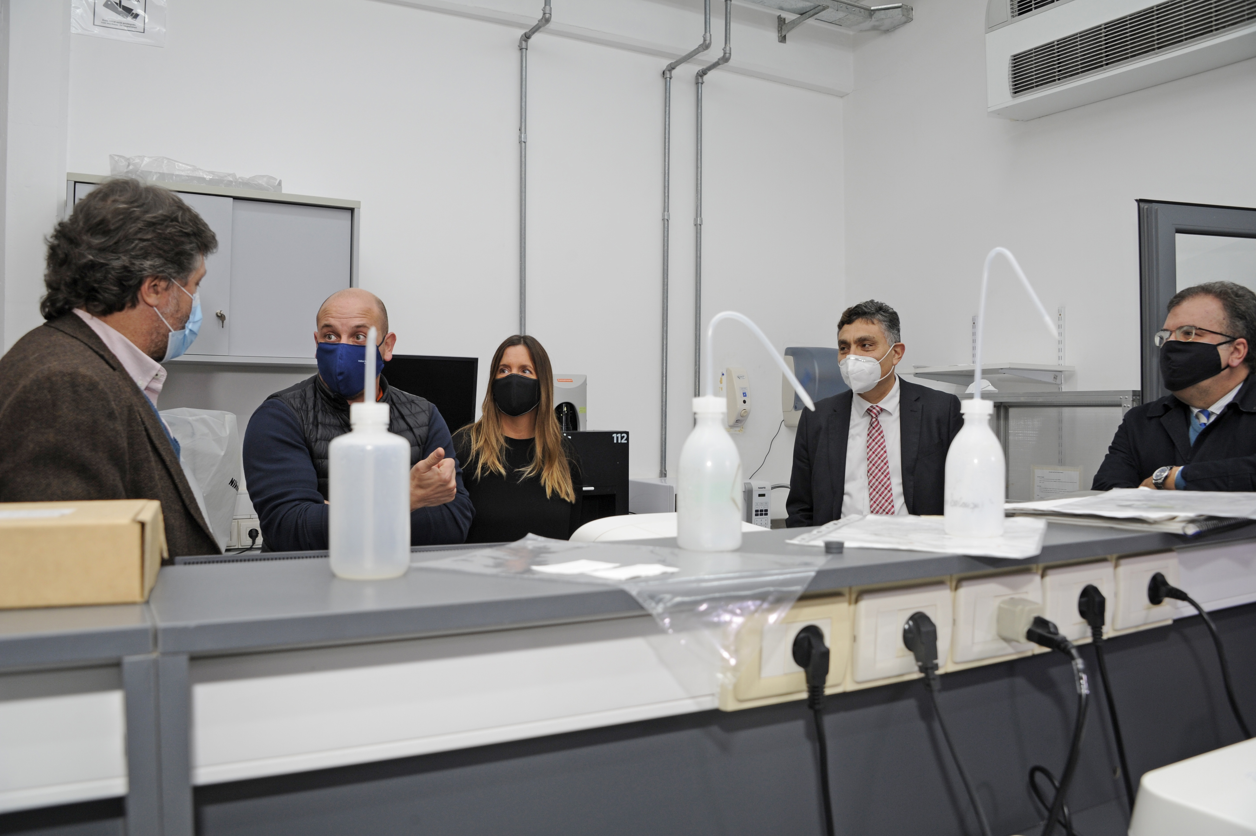 Director de OPP, Isaac Alfie, visitó instalaciones de Instituto Pasteur