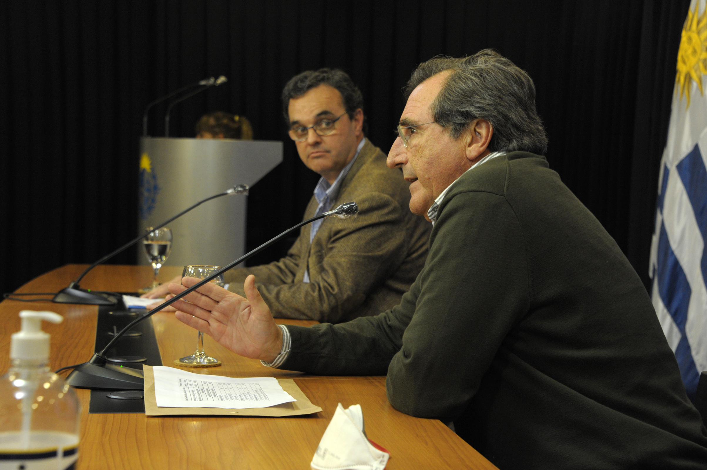 Ministro de Desarrollo Social, Pablo Bartol, y subsecretario de la cartera, Armando Castaingdebat