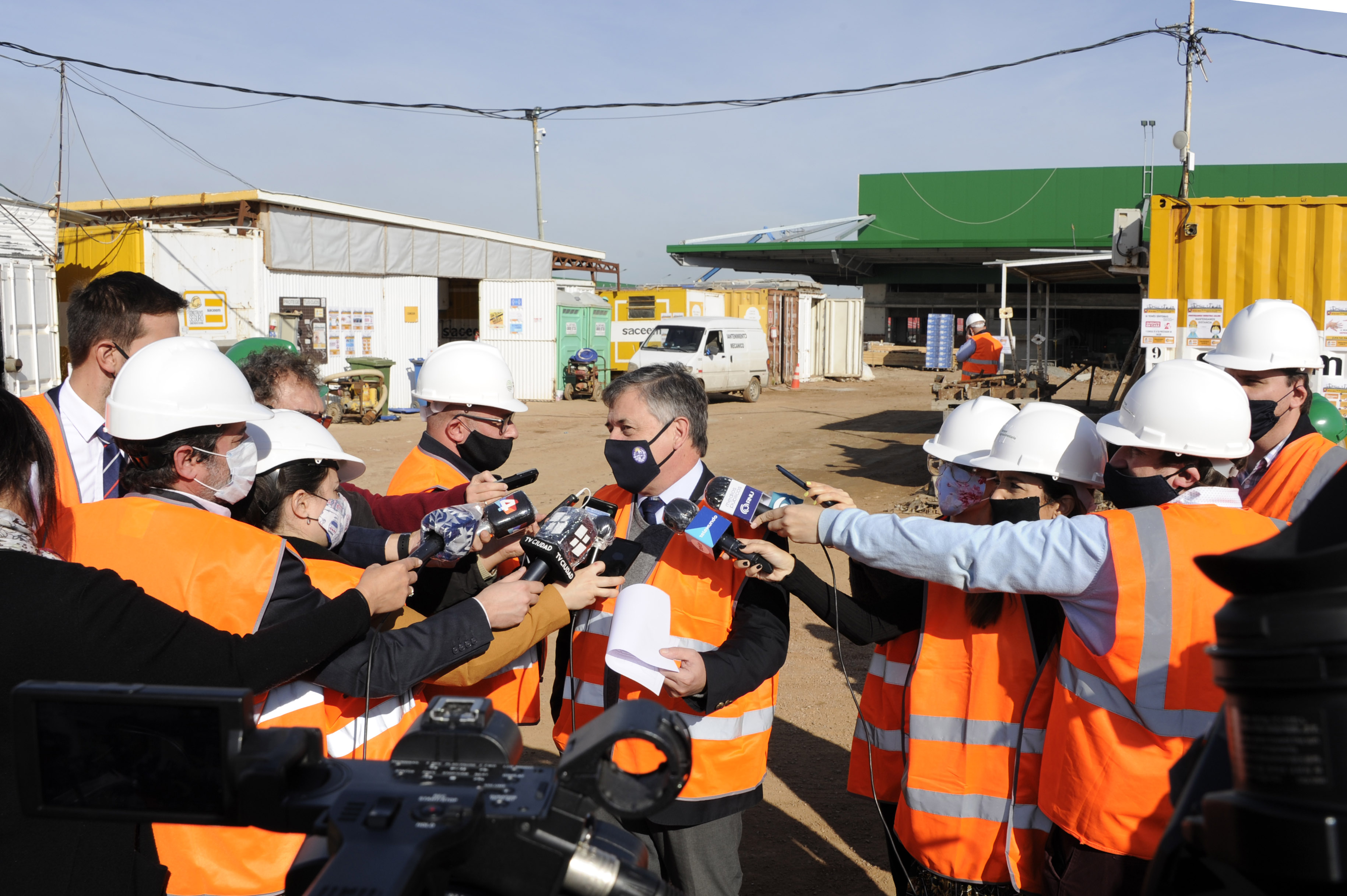 Autoridades del Ministerio de Industria recorren obras del Parque Agroalimentario