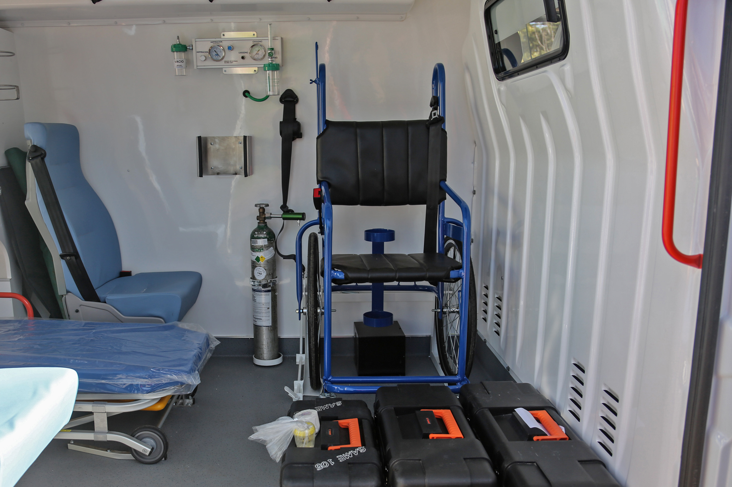 Autoridades de ASSE realizaron entrega de ambulancias especializadas destinadas a centros auxiliares de Castillos y Chuy