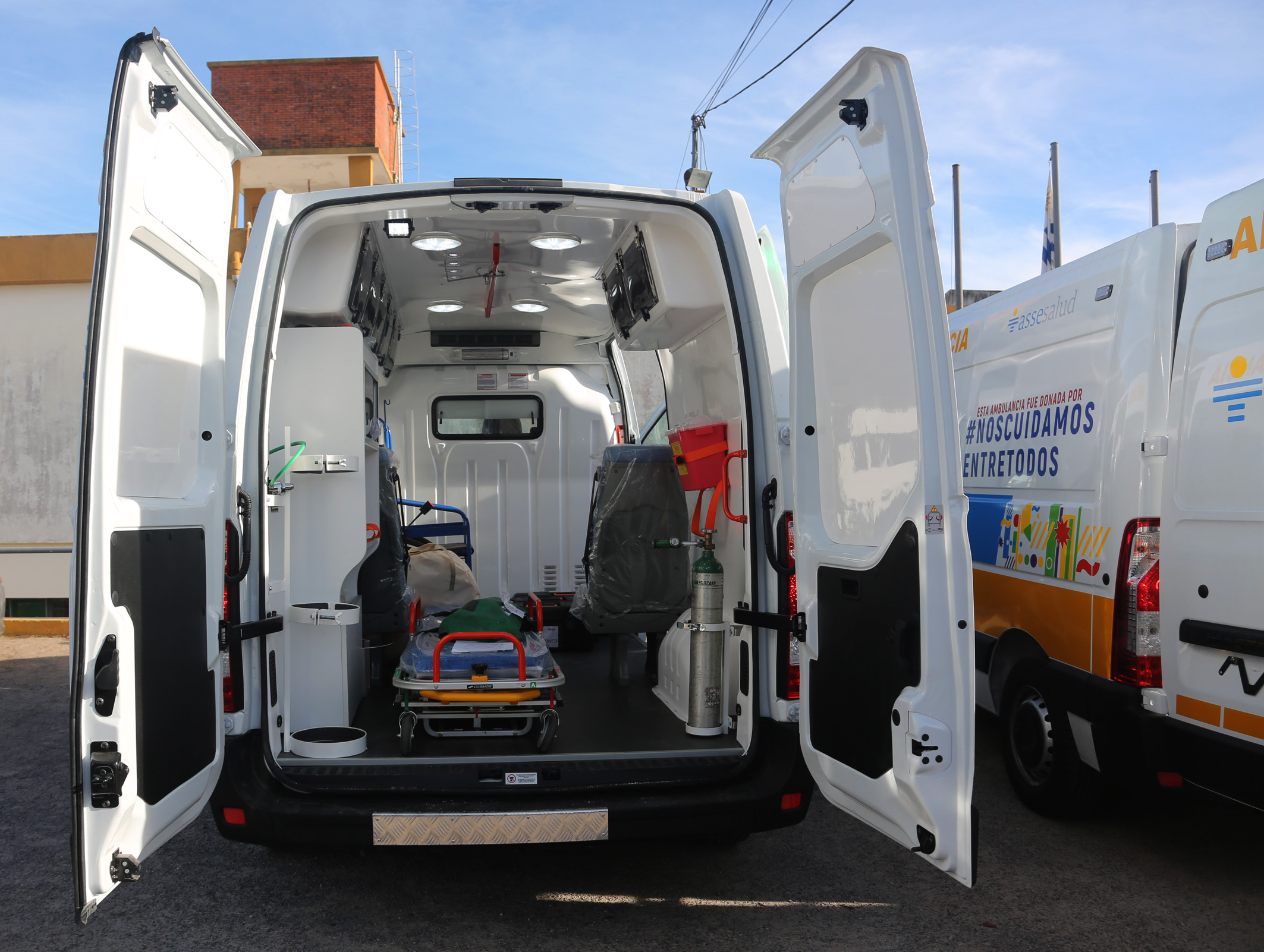 Autoridades de ASSE realizaron entrega de ambulancias especializadas destinadas a centros auxiliares de Castillos y Chuy