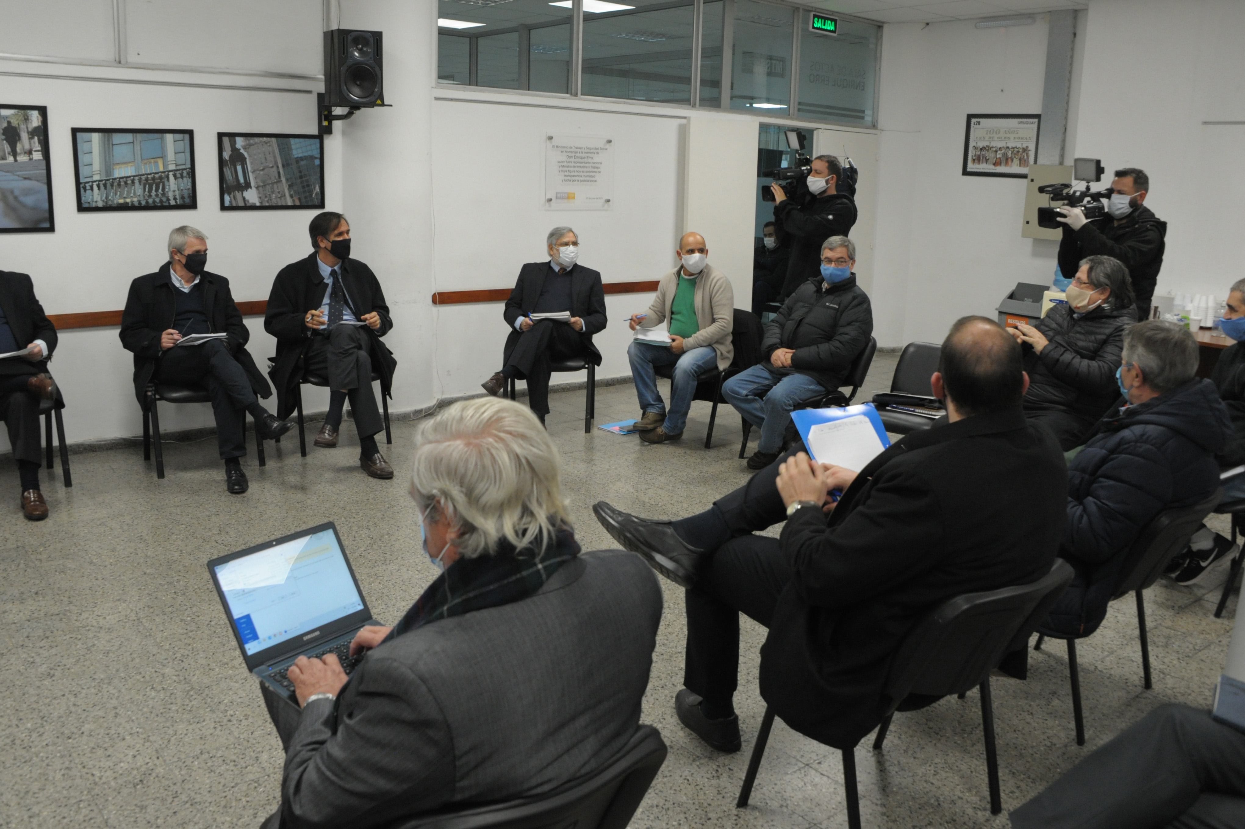 Reunión del Consejo Superior Tripartito, encabezada por el ministro de Trabajo, Pablo Mieres
