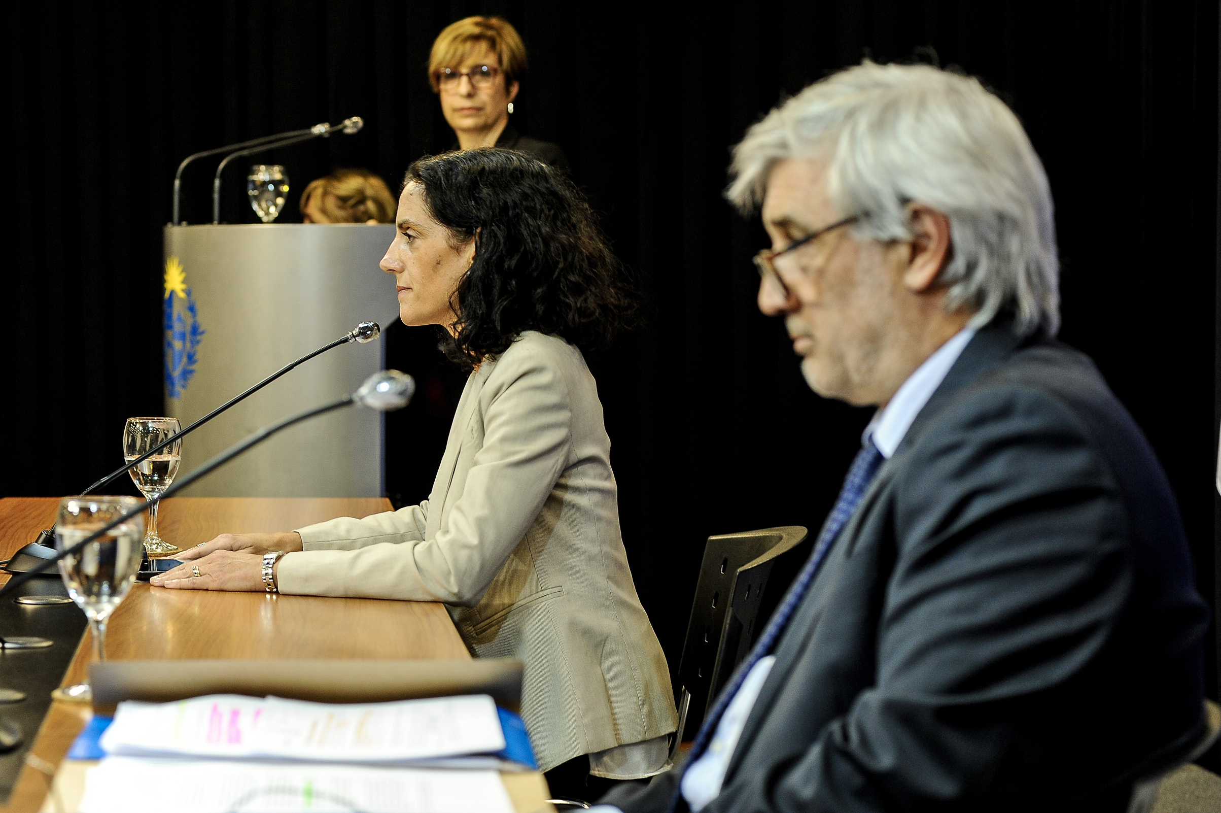 Ministra de Economía y Finanzas, Azucena Arbeleche, y subsecretario, Alejandro Irastorza