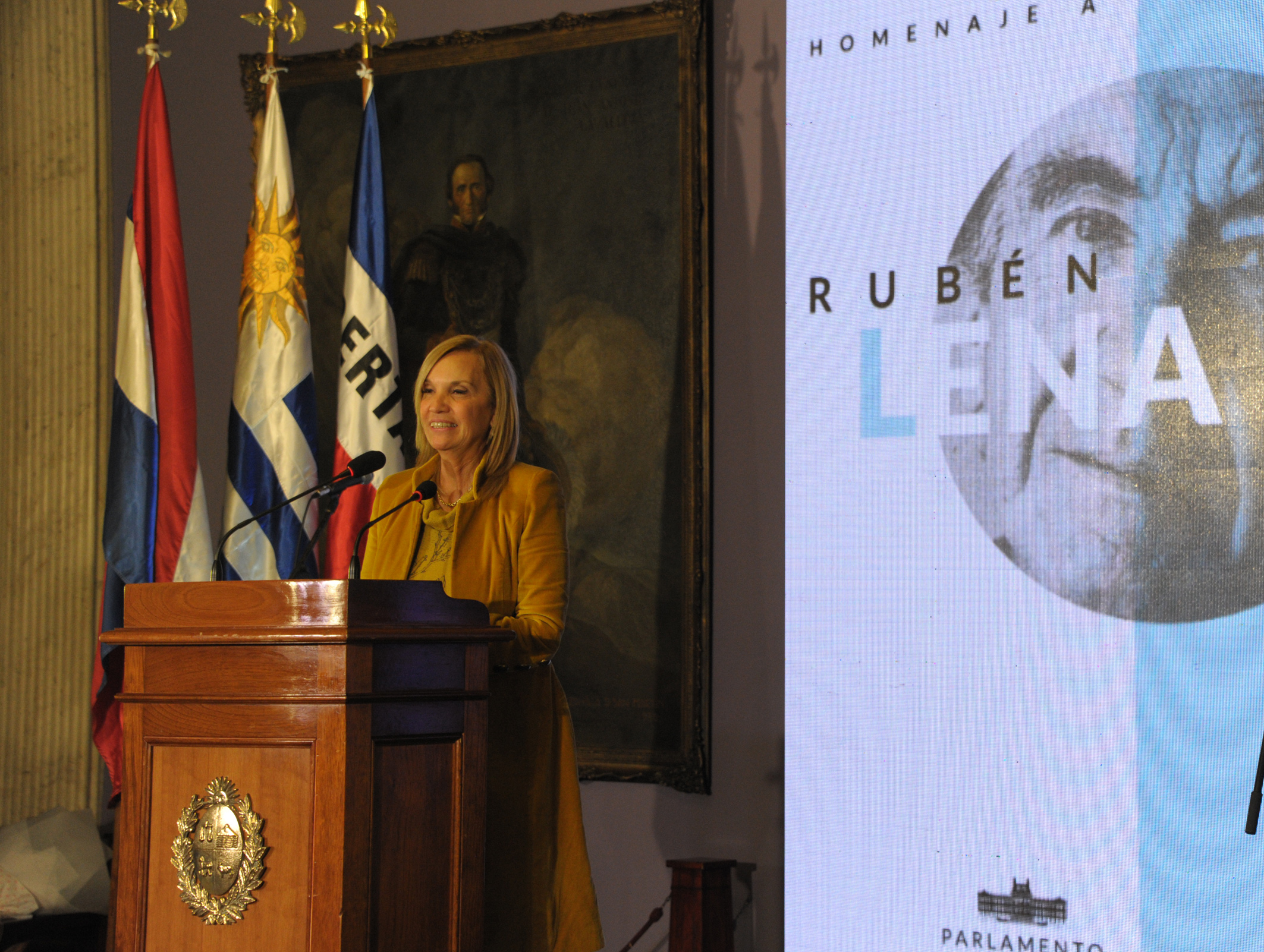 Vicepresidenta, Beatriz Argimón, en homenaje al maestro Rubén Lena